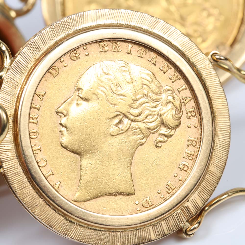 18K Yellow Gold Great Britain and Australia Gold Sovereign Station Bracelet