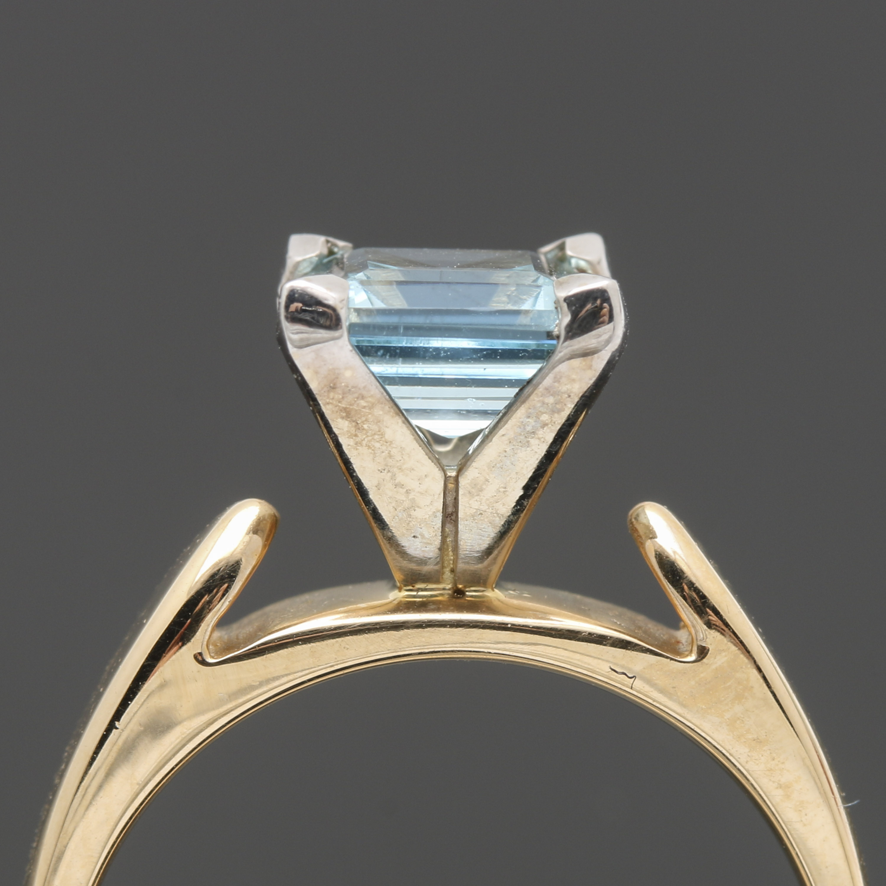 14K Yellow Gold Aquamarine Ring