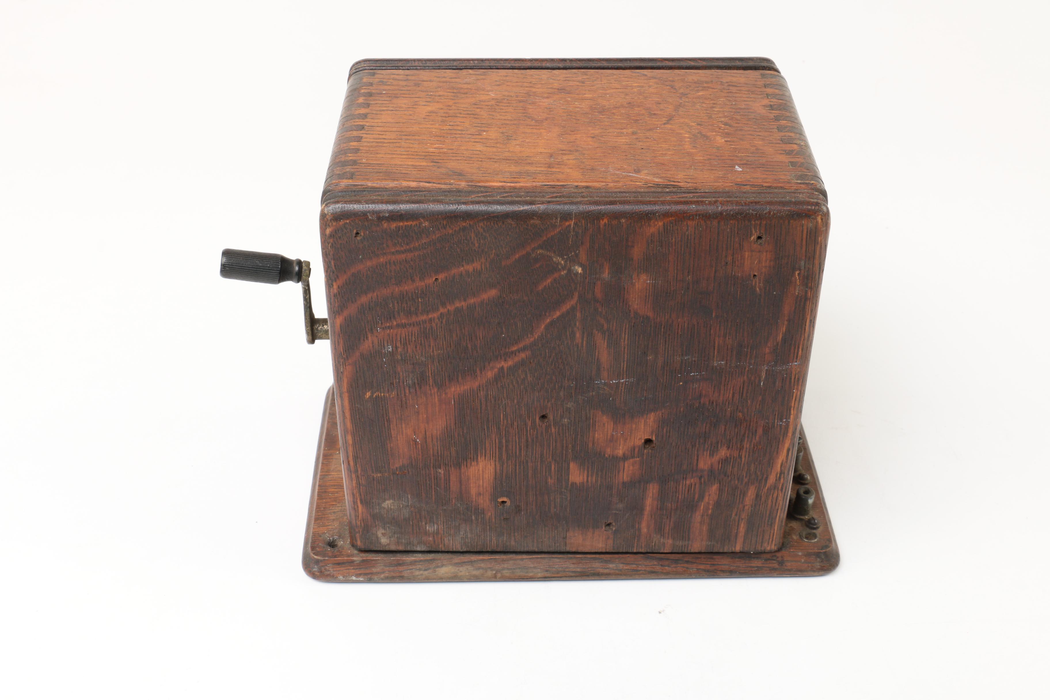 Antique Chicago Telephone Supply Co. Magneto Upright Crank Telephone