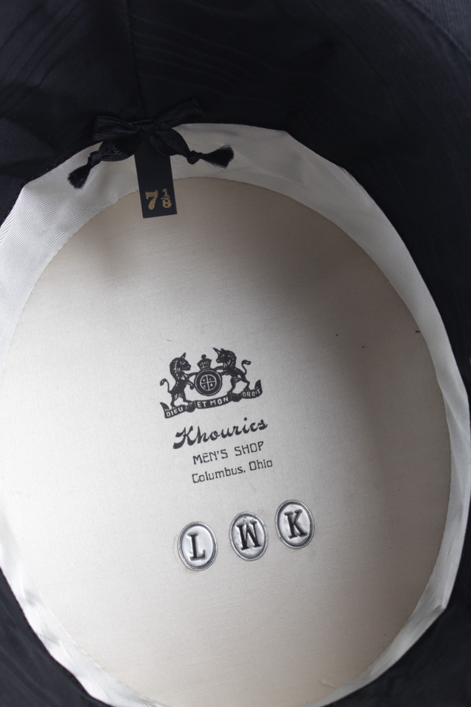 Men's Vintage Dieu Et Mon Droit Top Hat and Scarf