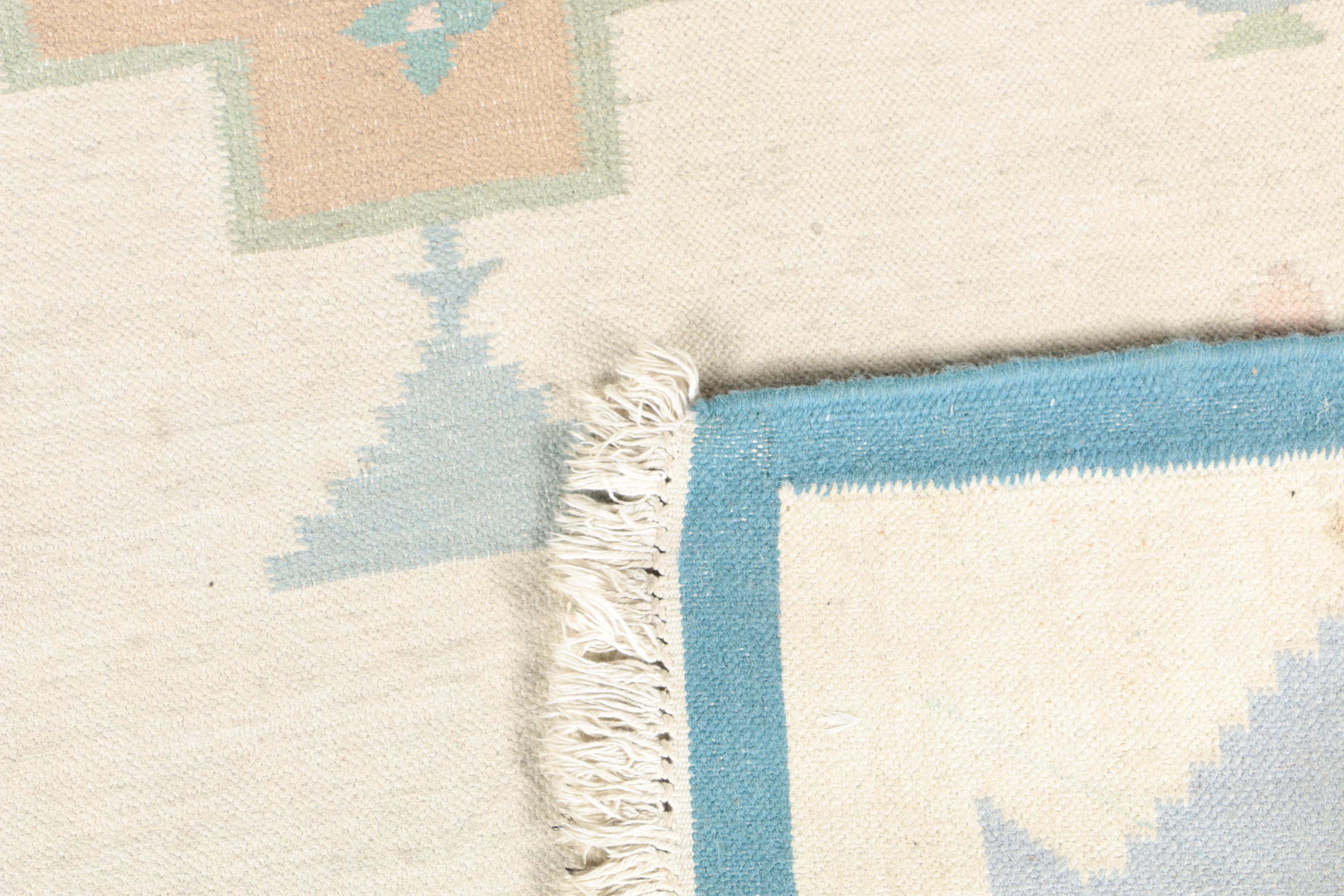 Handwoven Floral Dhurrie Wool Area Rug