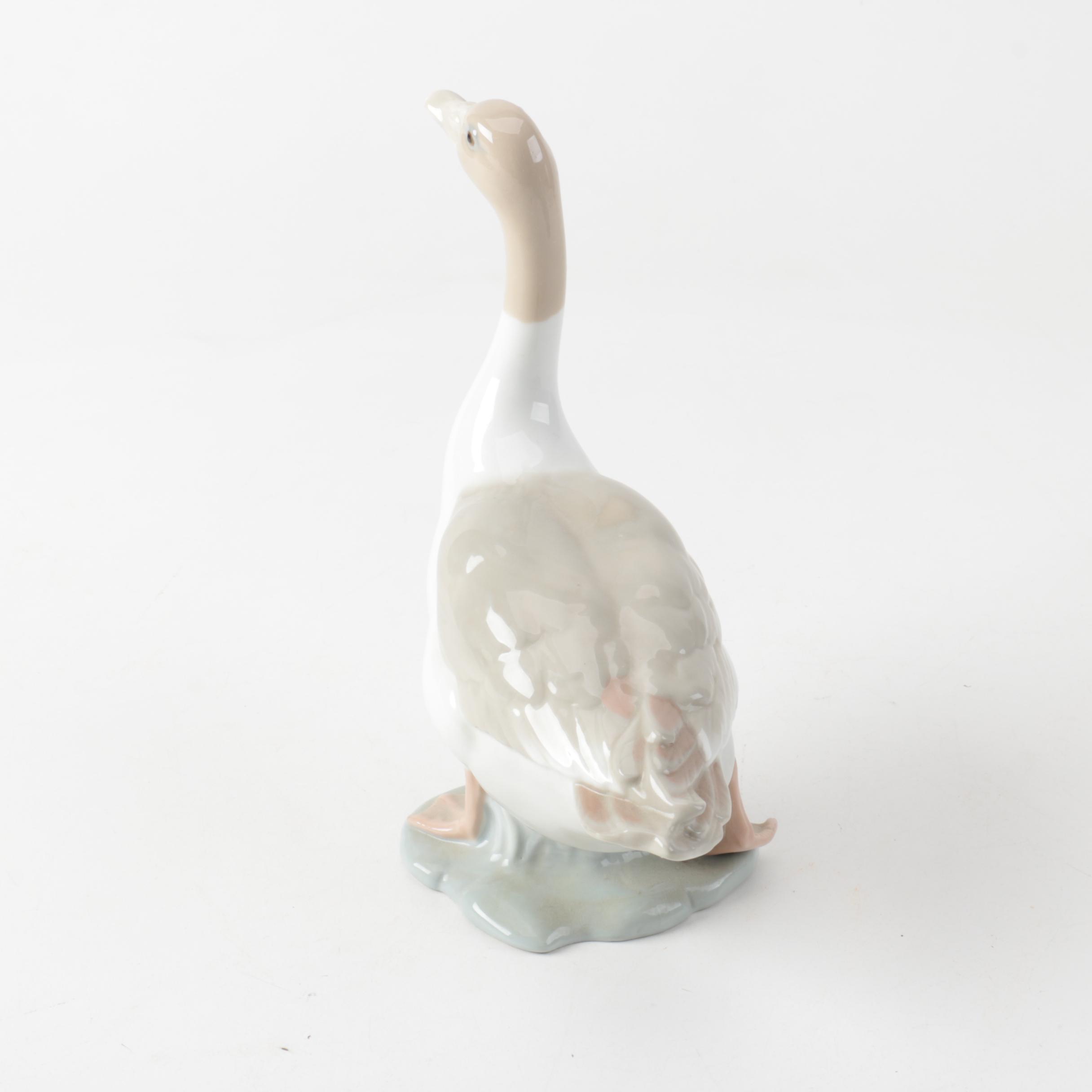 Nao by Lladró Porcelain Goose Figurine