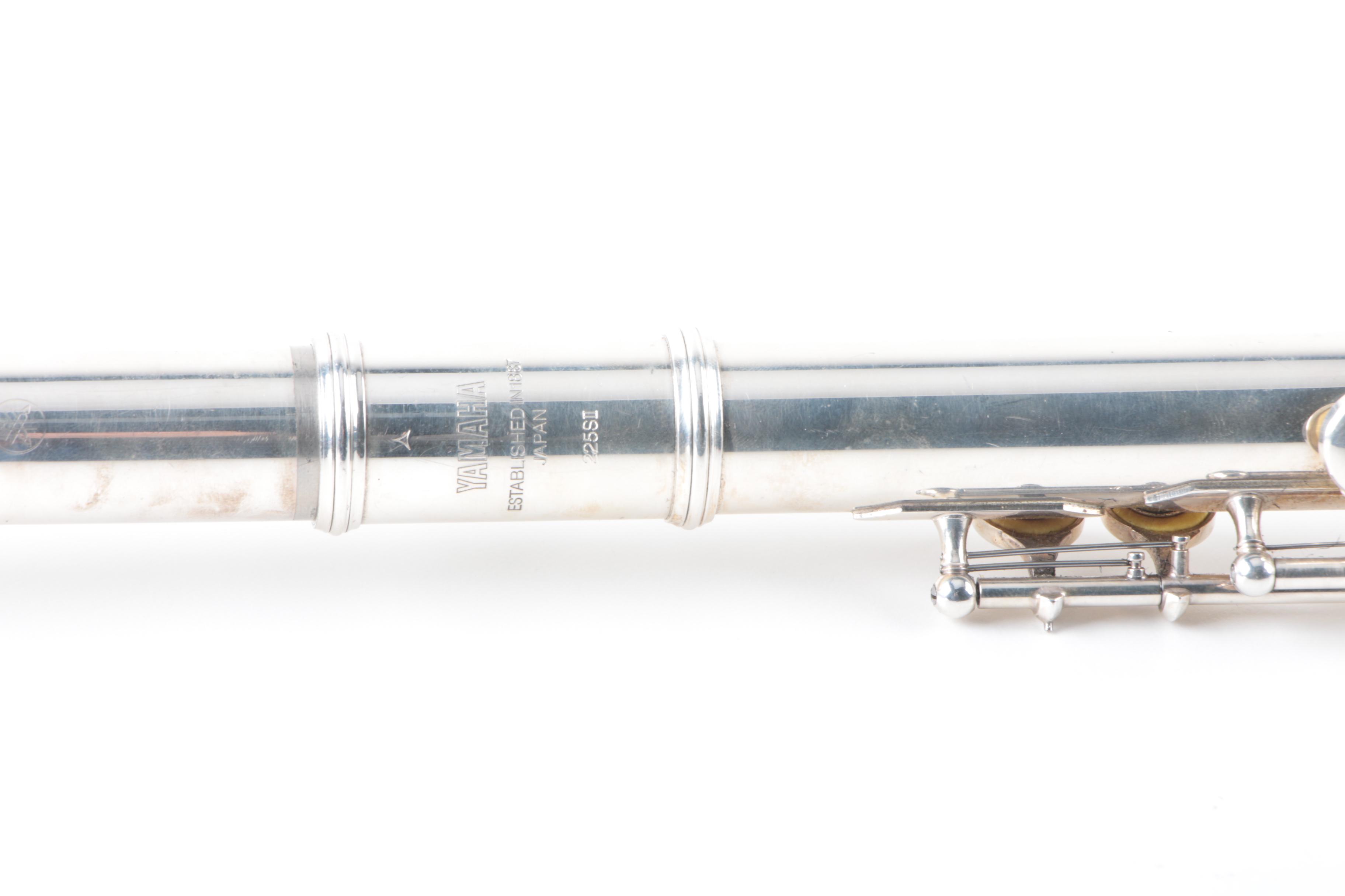 Yamaha Model 225SII Flute and Case