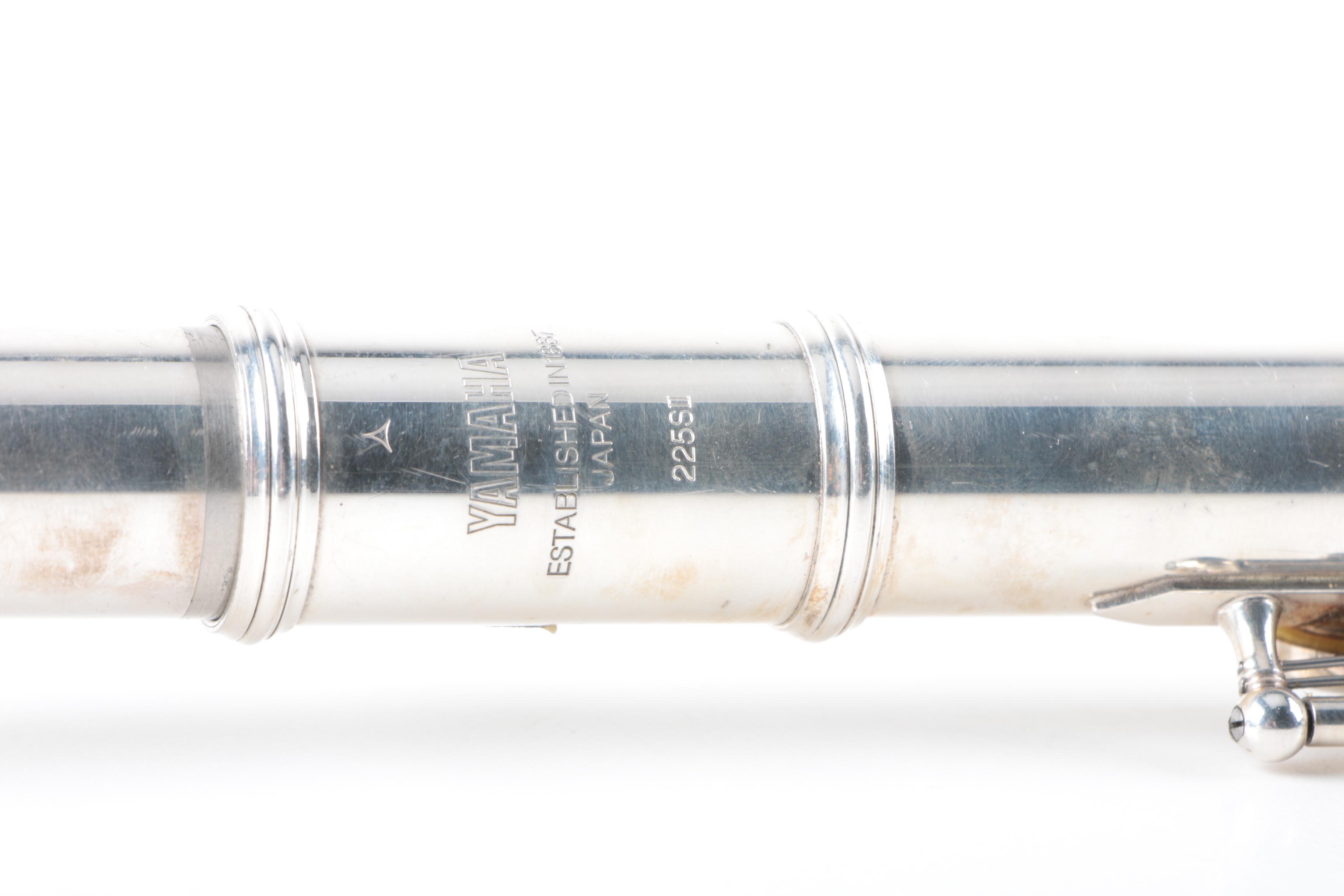 Yamaha Model 225SII Flute and Case