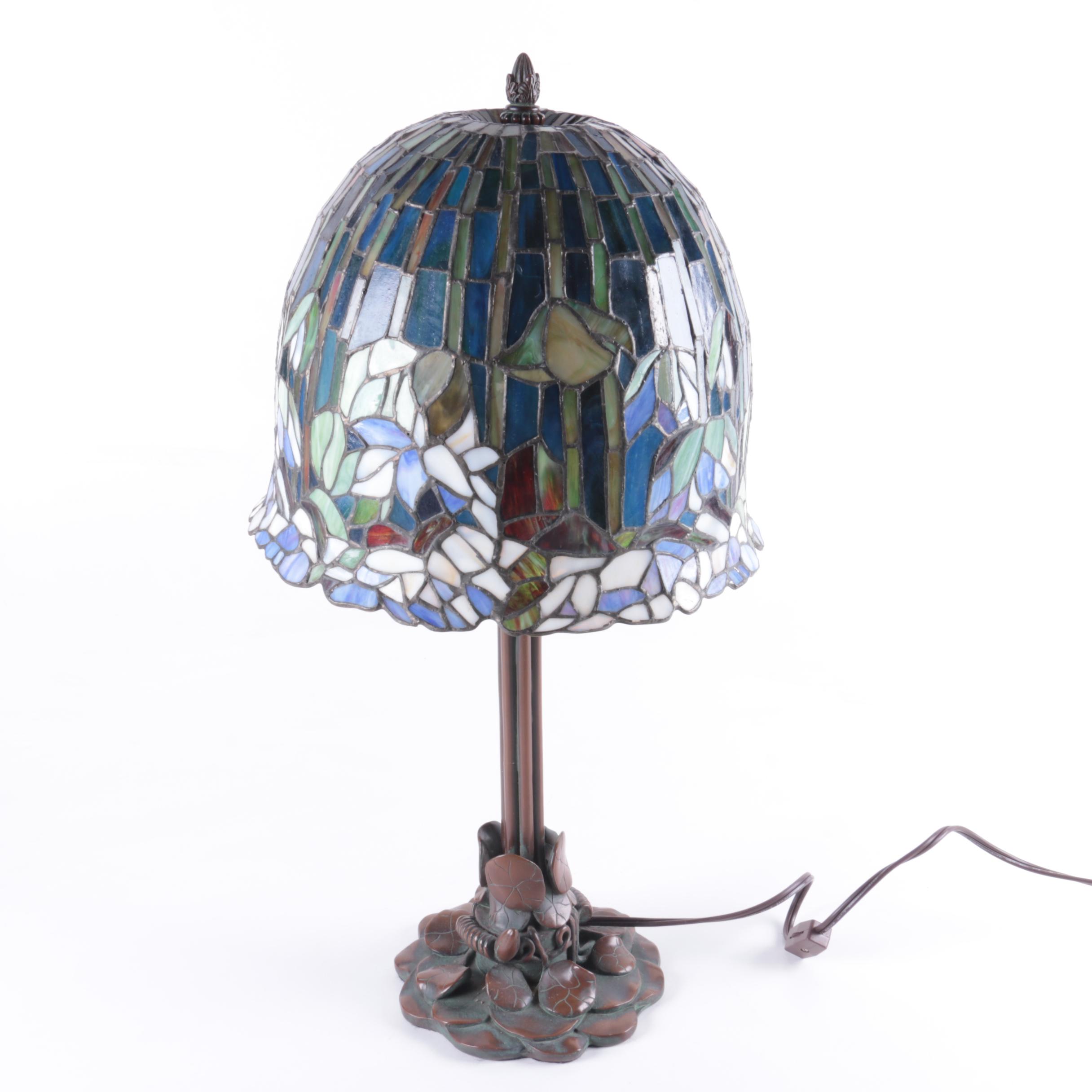 Reproduction Tiffany Style Water Lily Themed Stained Glass Table Lamp