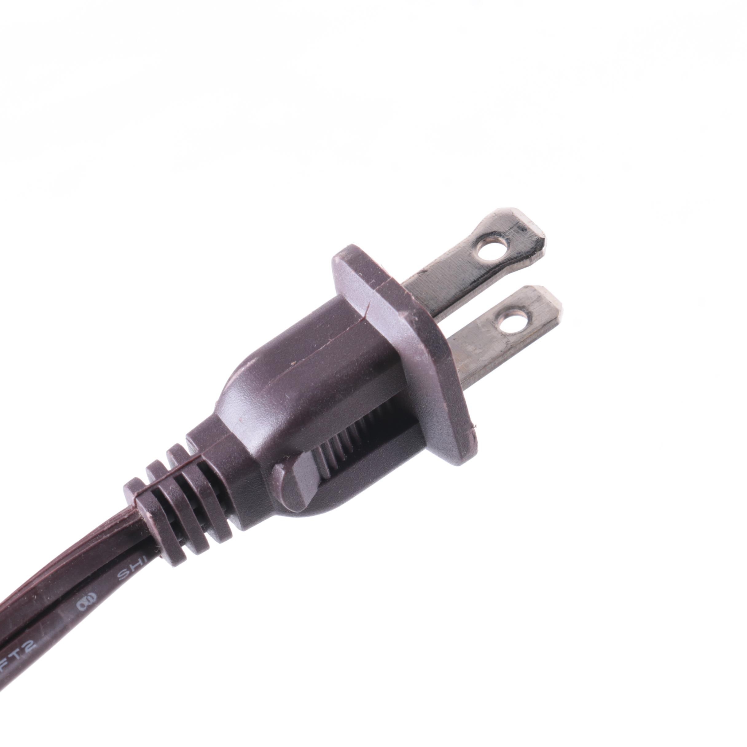 Reproduction Tiffany Style Water Lily Themed Stained Glass Table Lamp