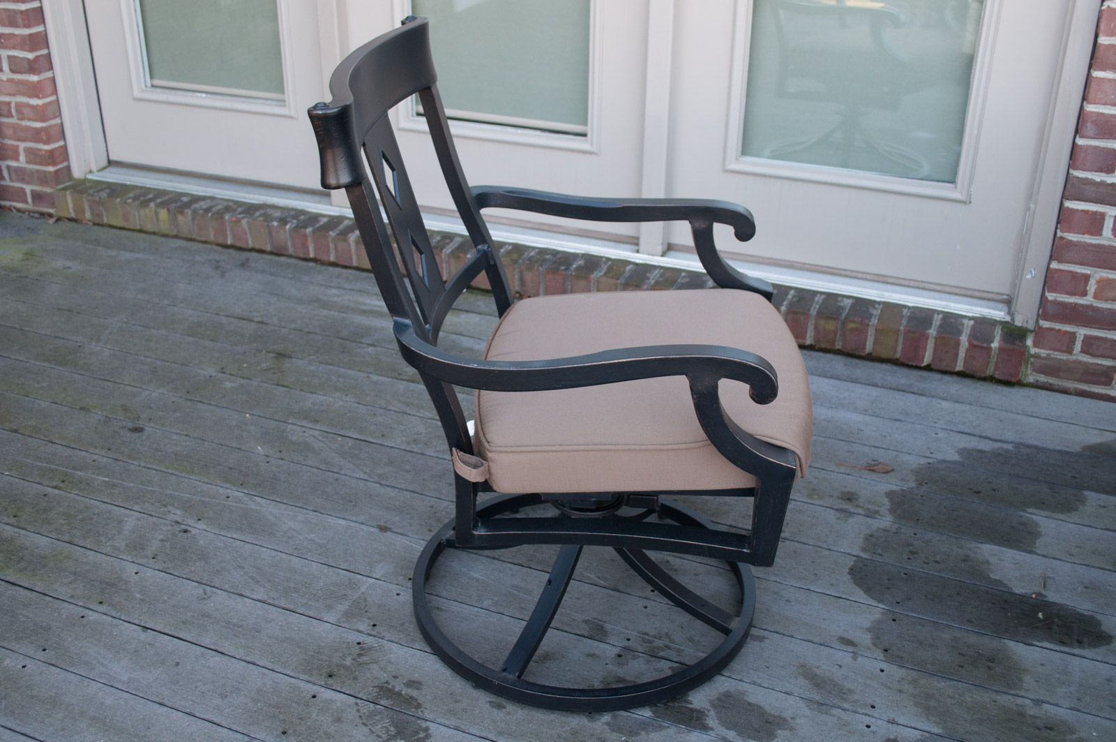 Costco "Broadway" Aluminum Patio Table and Chairs