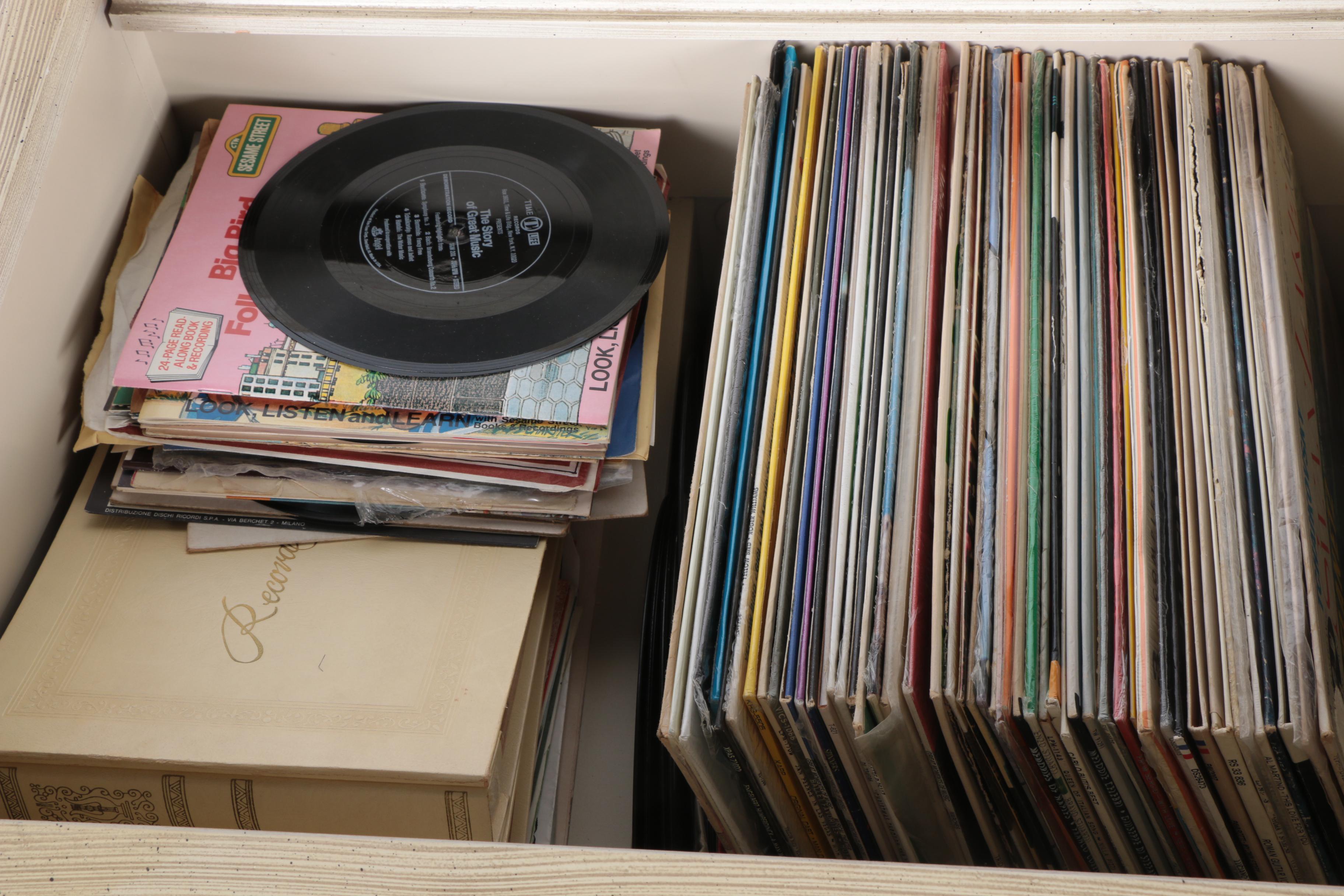 Vintage French Provincial Style Stereo Cabinet from Magnavox with Albums