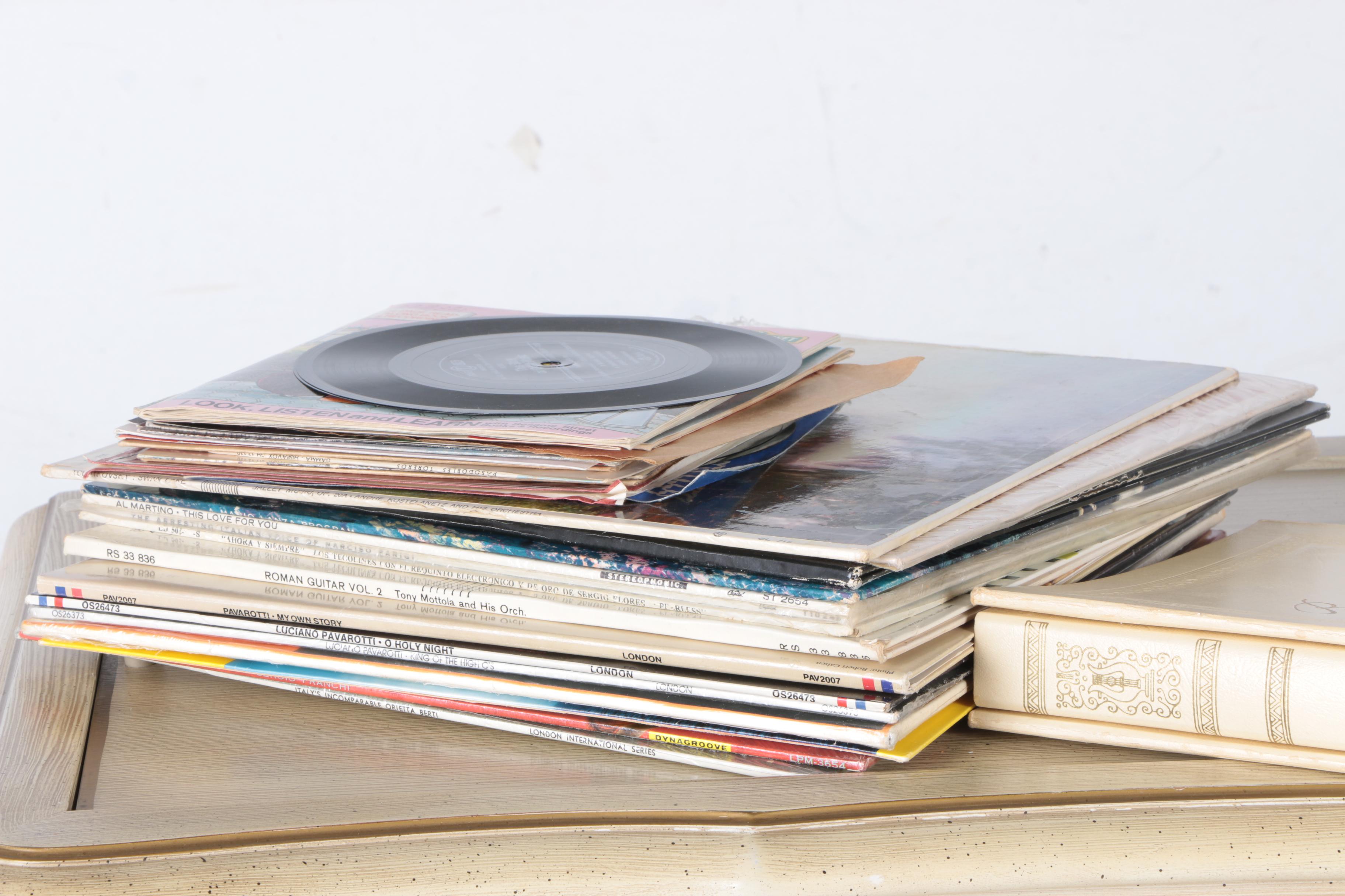 Vintage French Provincial Style Stereo Cabinet from Magnavox with Albums