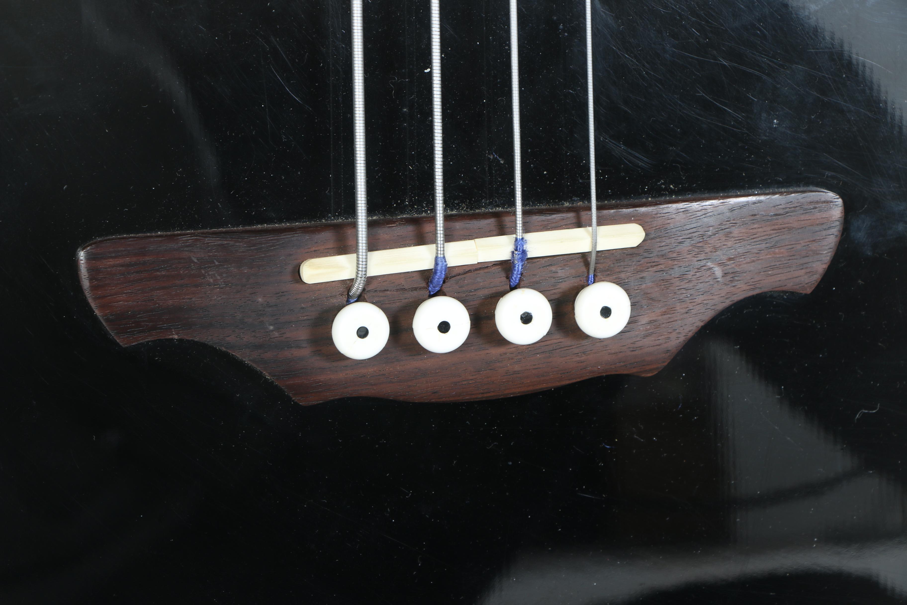 Alvarez 4070BK Acoustic/Electric Bass Guitar in Case