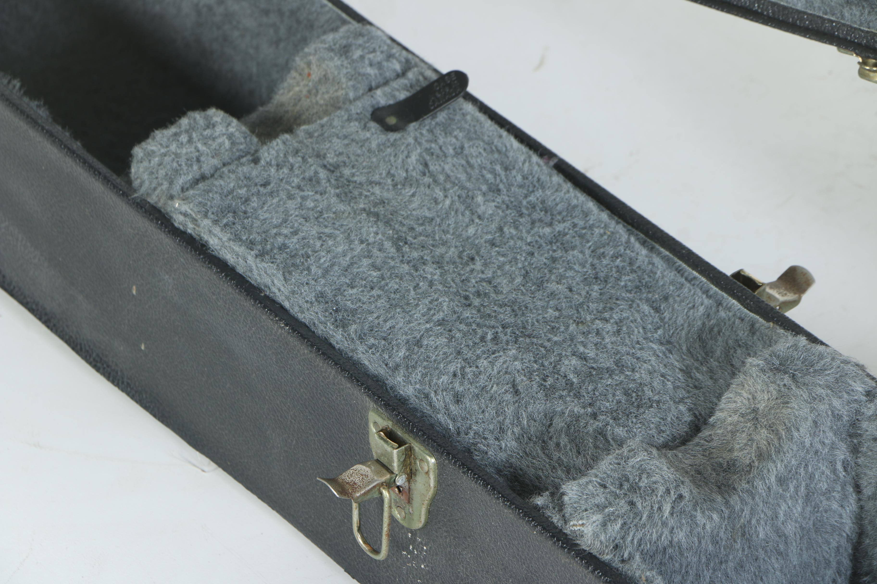 Alvarez 4070BK Acoustic/Electric Bass Guitar in Case