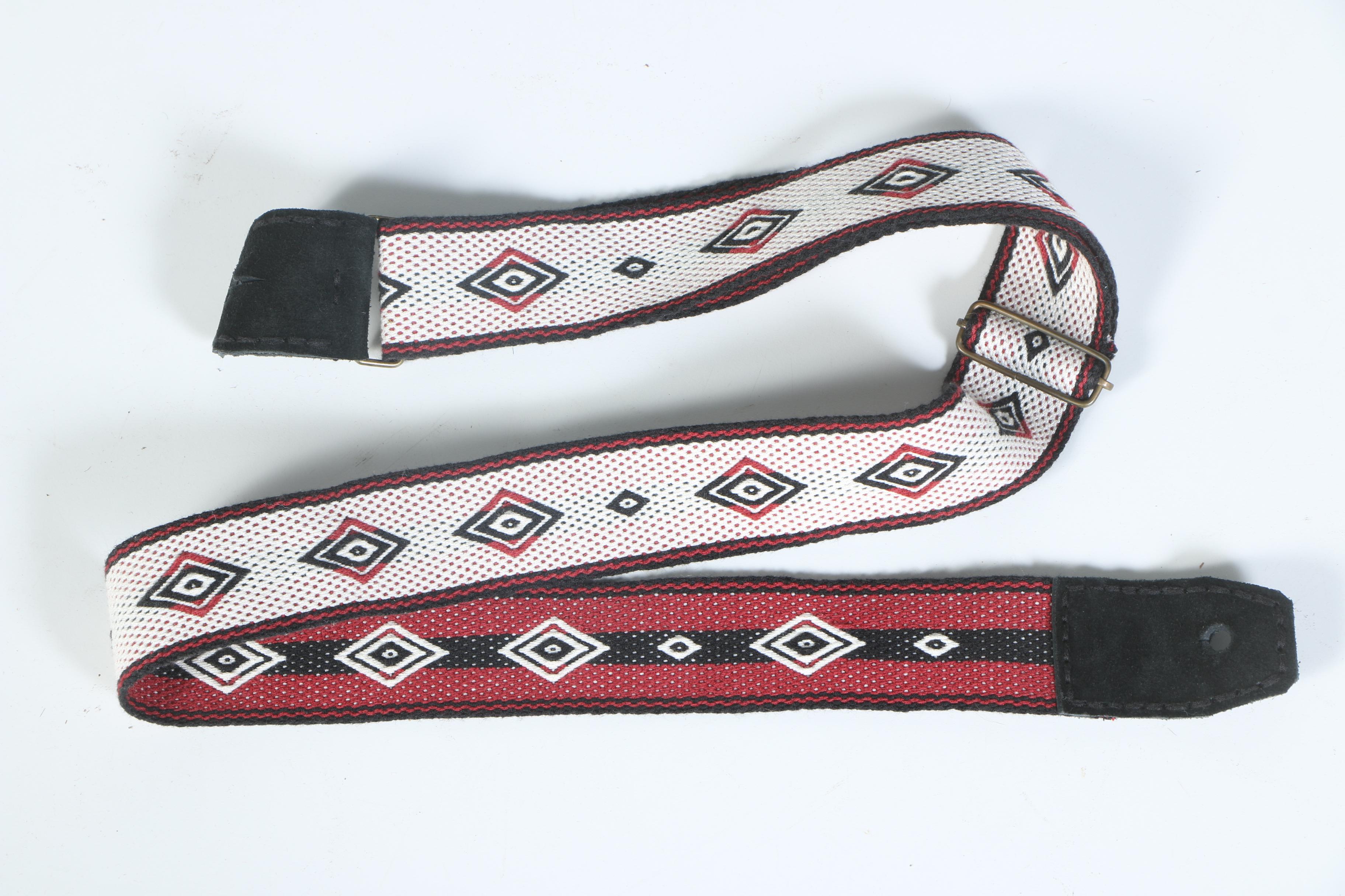 Alvarez 4070BK Acoustic/Electric Bass Guitar in Case