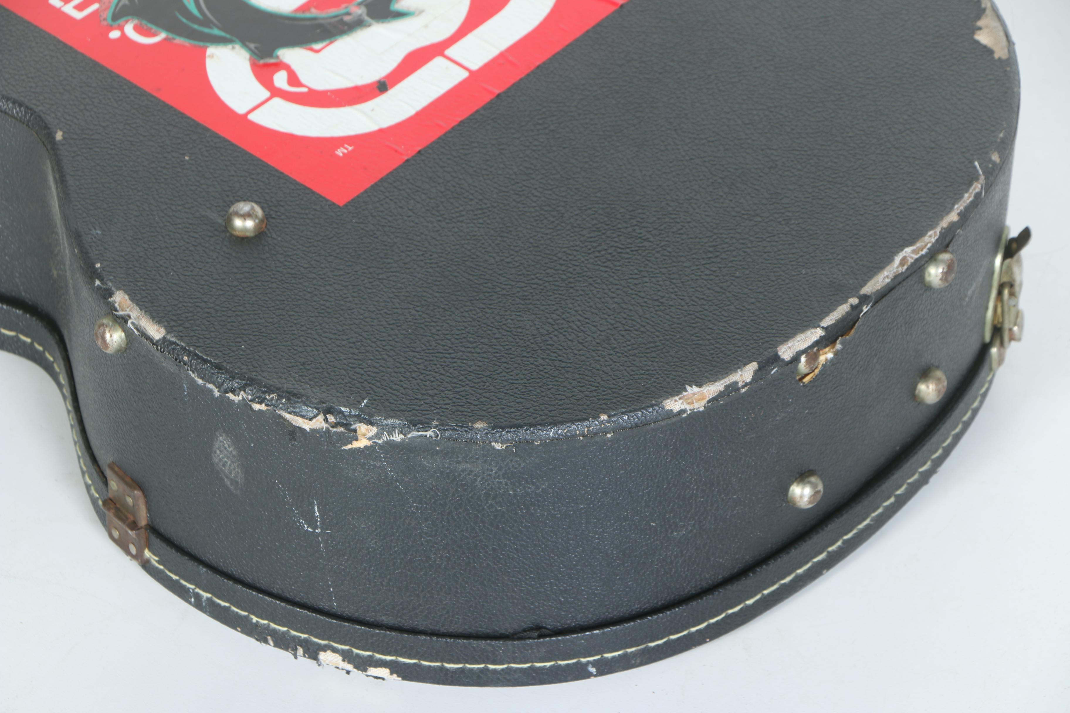 Alvarez 4070BK Acoustic/Electric Bass Guitar in Case