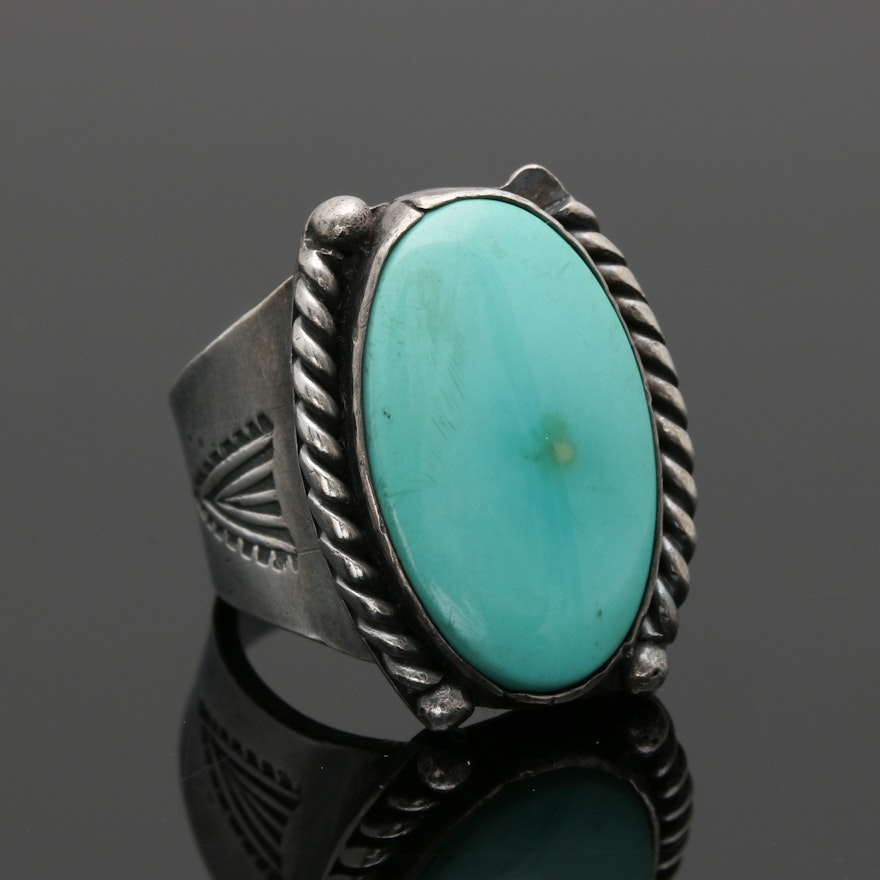 Southwestern Style Sterling Silver Turquoise Ring