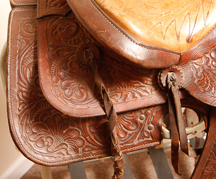 Tooled Leather Western Saddle With Portable Saddle Stand