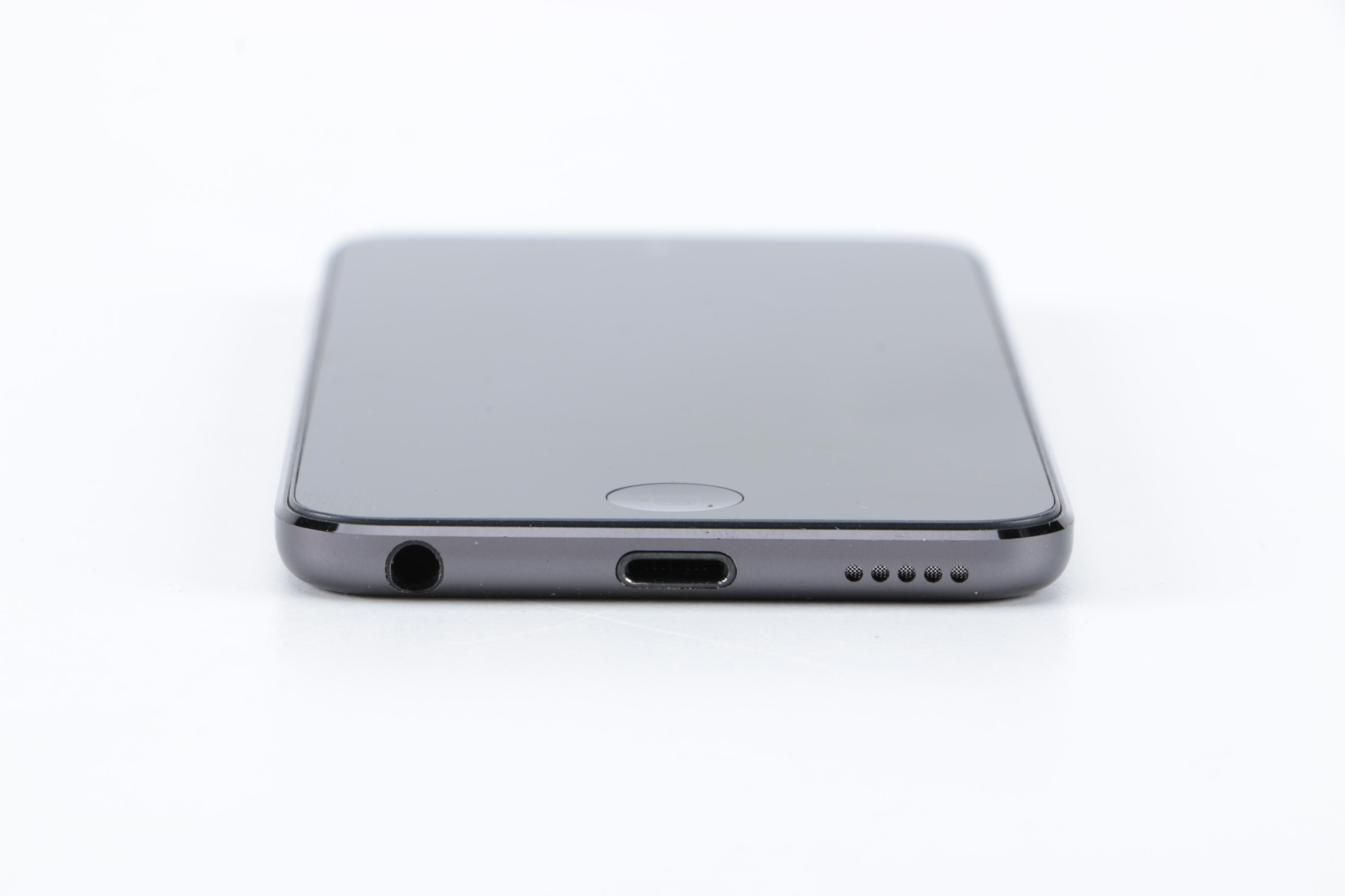 iPod Touch with Behringer Headphones, iKlip Xpand and Accessories