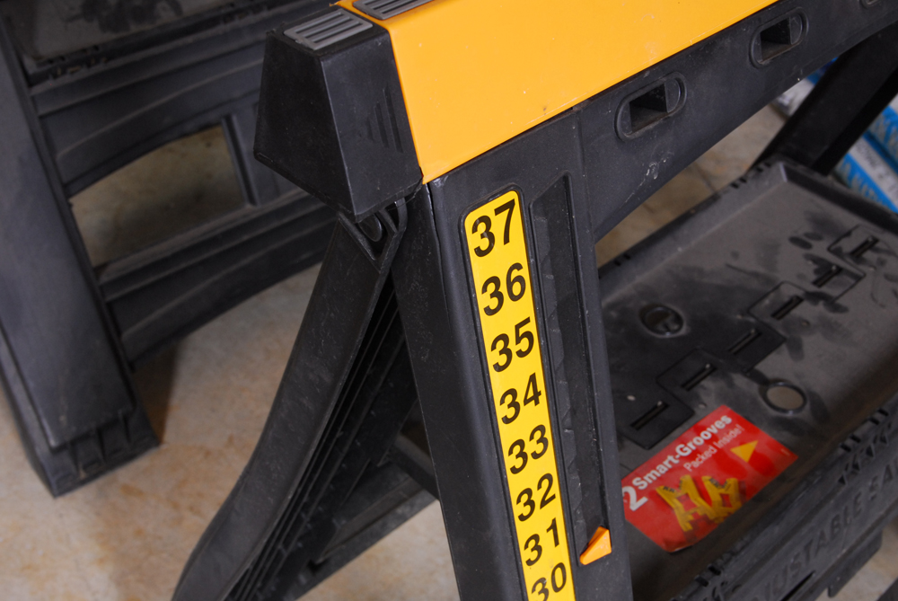 Zag Adjustable Saw Horses EBTH