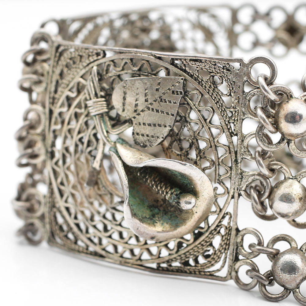 Sterling Silver Sombrero and Floral Station Bracelet