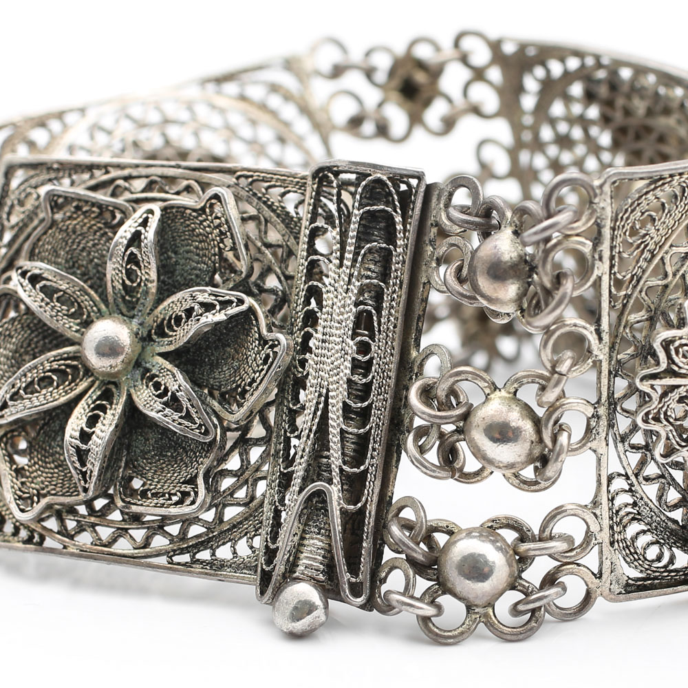 Sterling Silver Sombrero and Floral Station Bracelet