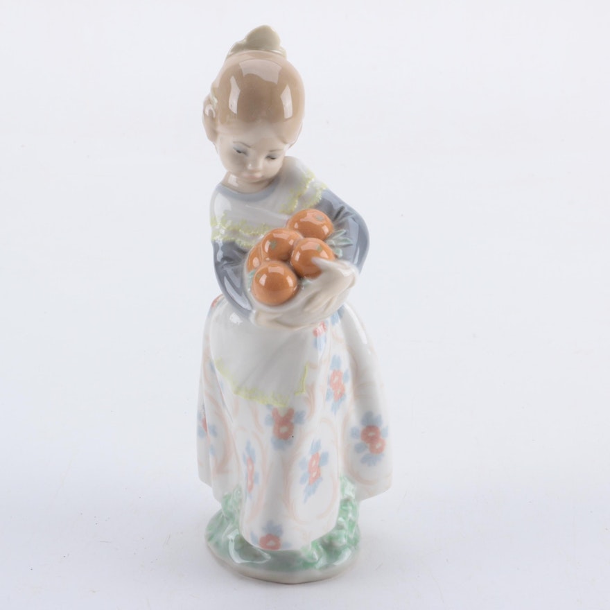 Lladró Porcelain "Valencian Girl"  Figurine