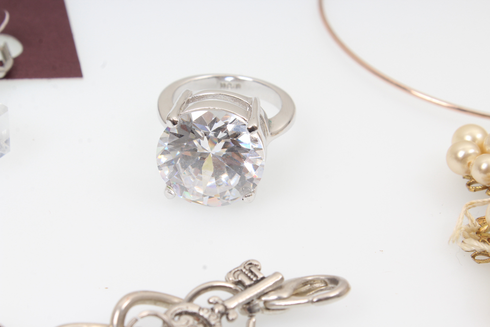 Costume Jewelry Featuring Anne Koplik, Premier Designs