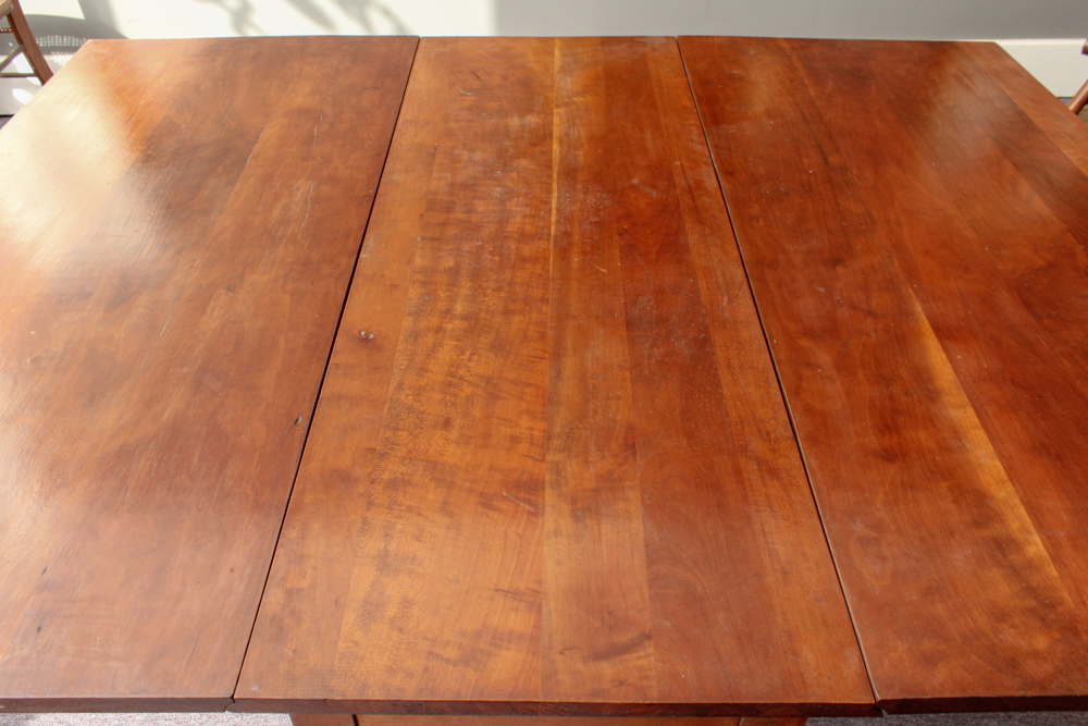 Antique Cherry Drop Leaf Gateleg Table