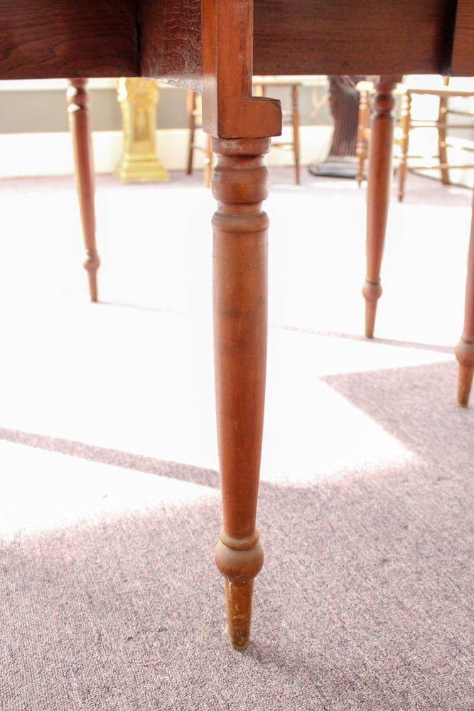 Antique Cherry Drop Leaf Gateleg Table