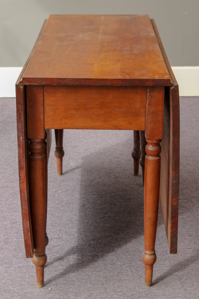 Antique Cherry Drop Leaf Gateleg Table