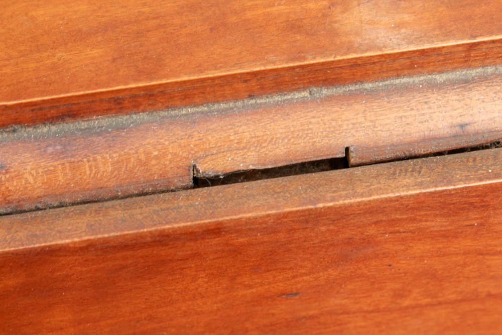 Antique Cherry Drop Leaf Gateleg Table