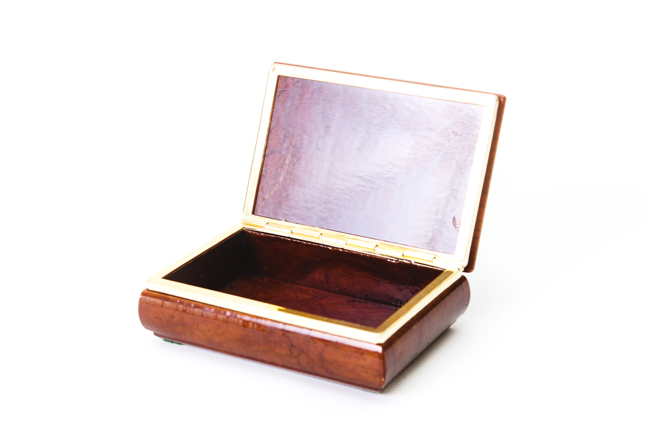 Italian Hand Carved Genuine Alabaster Trinket Box