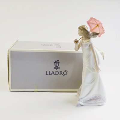 Lladró "Afternoon Promenade" Porcelain Figurine