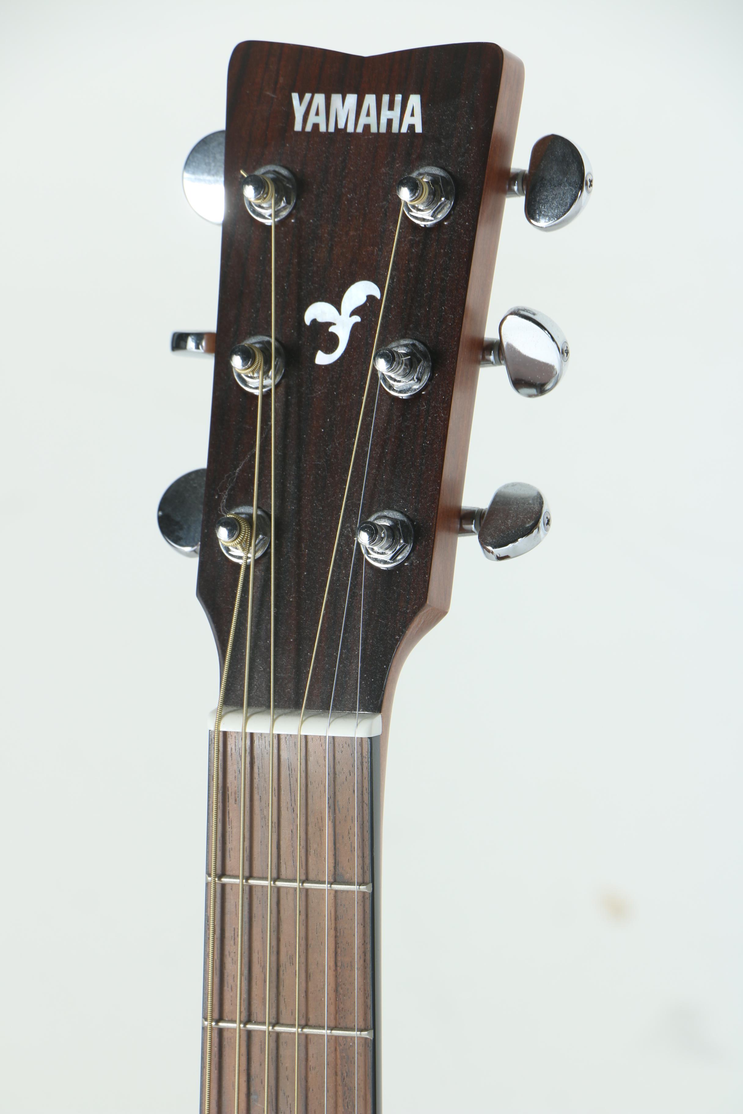 Yamaha FG700S Folk Acoustic Guitar with Gig Case