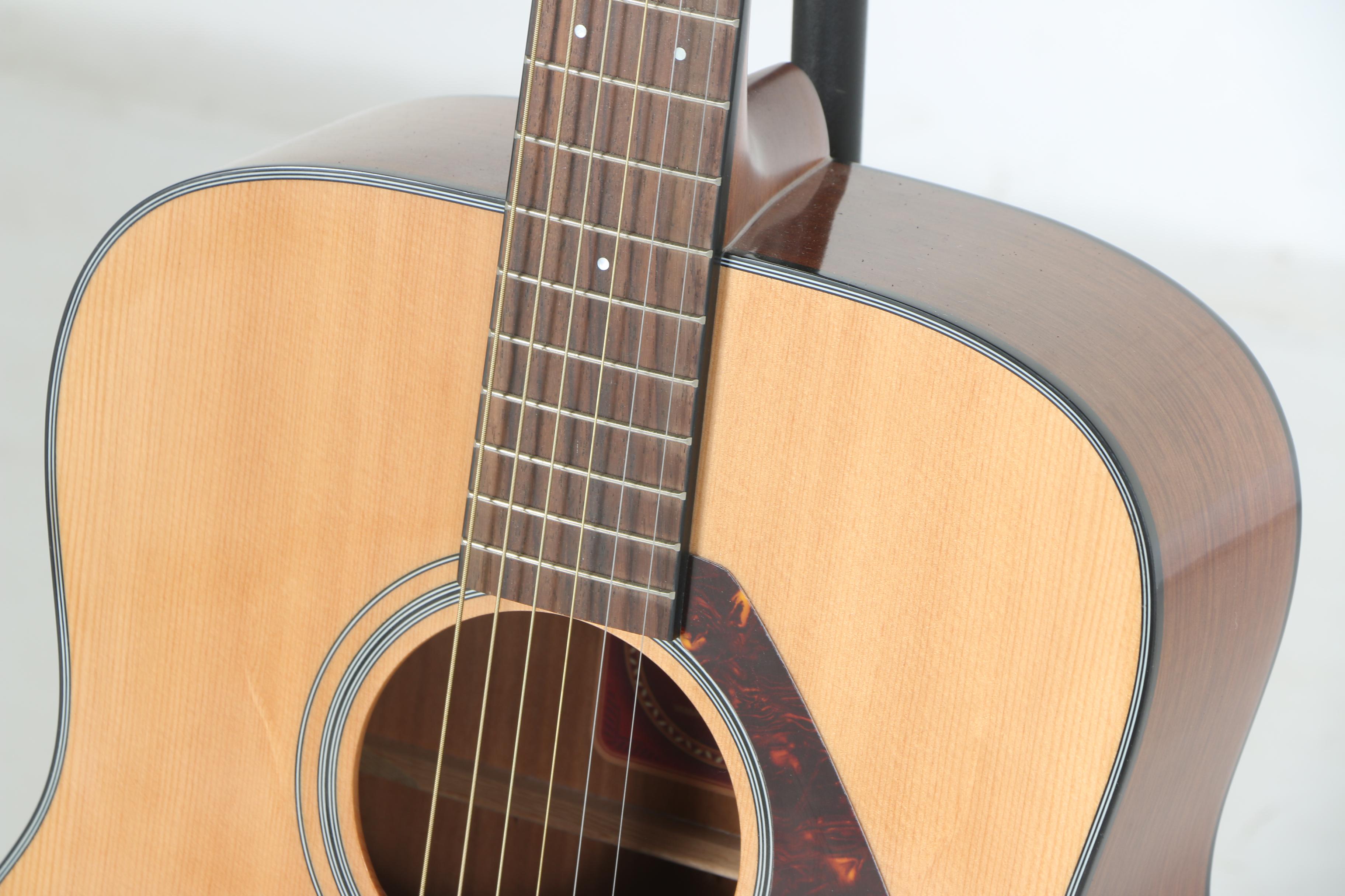 Yamaha FG700S Folk Acoustic Guitar with Gig Case