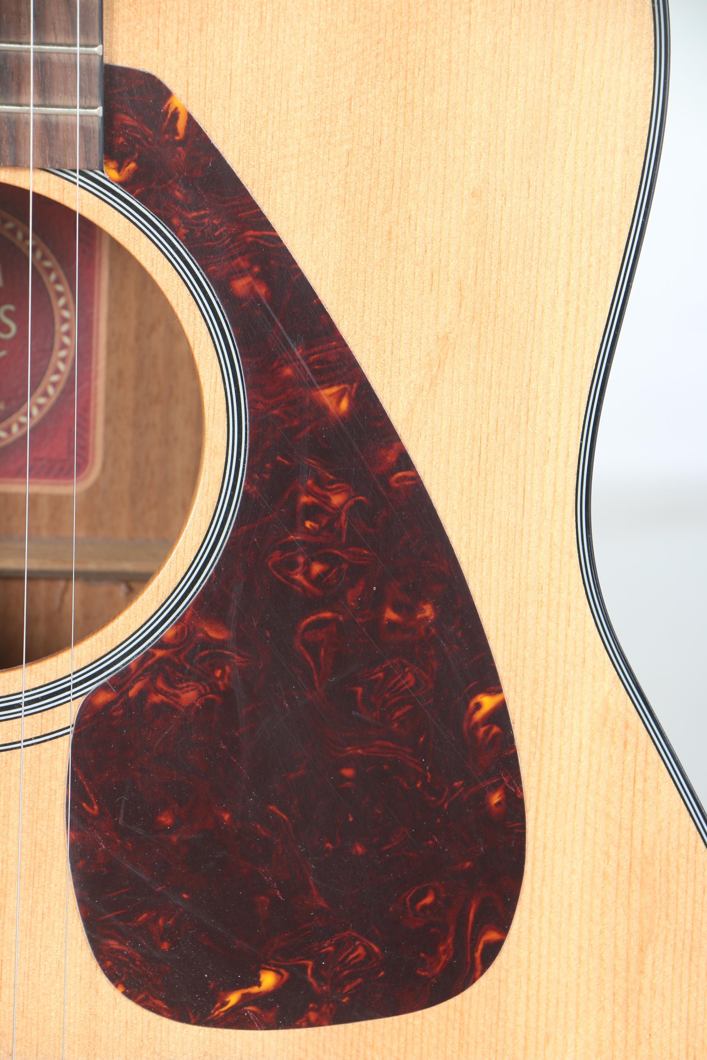 Yamaha FG700S Folk Acoustic Guitar with Gig Case