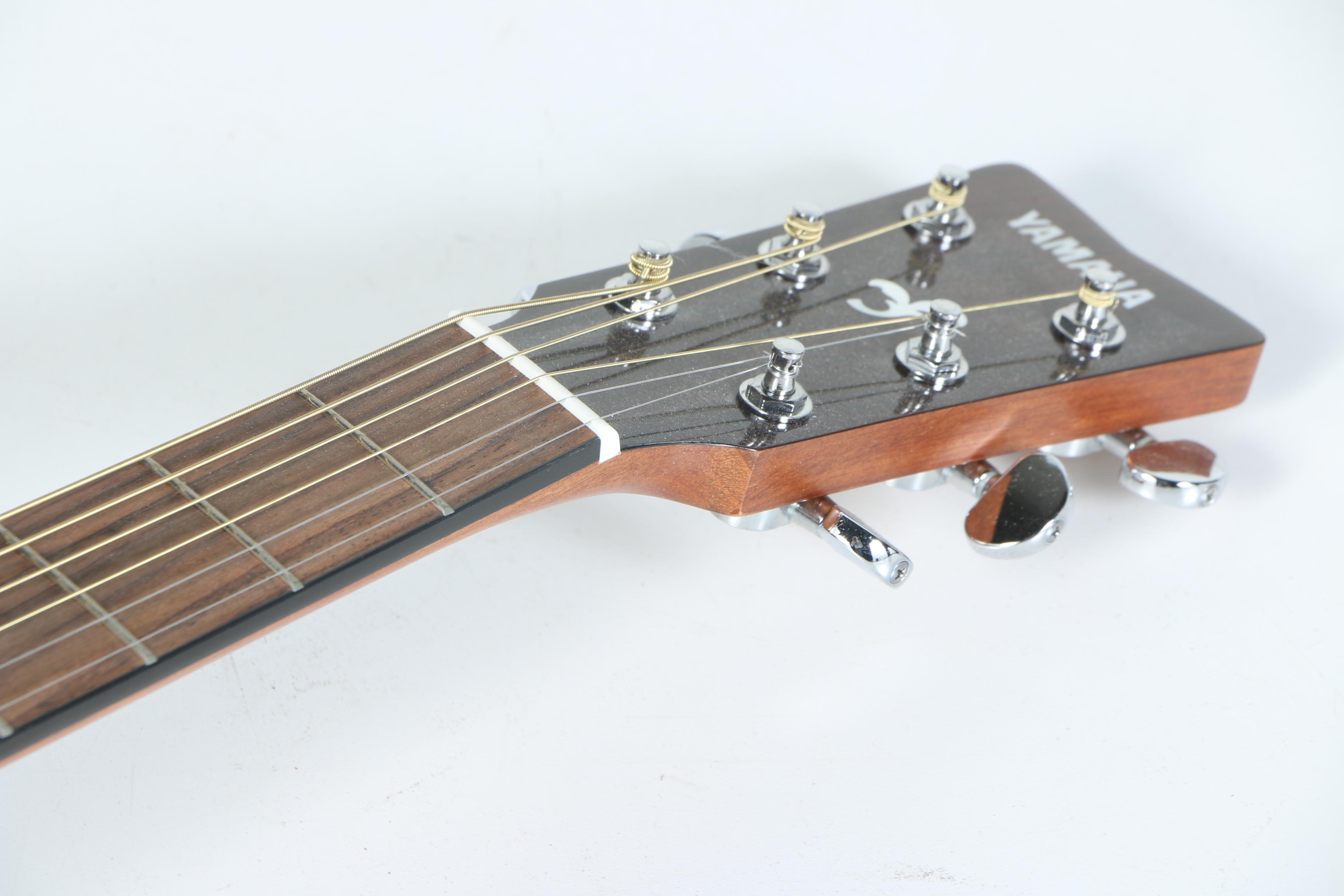 Yamaha FG700S Folk Acoustic Guitar with Gig Case