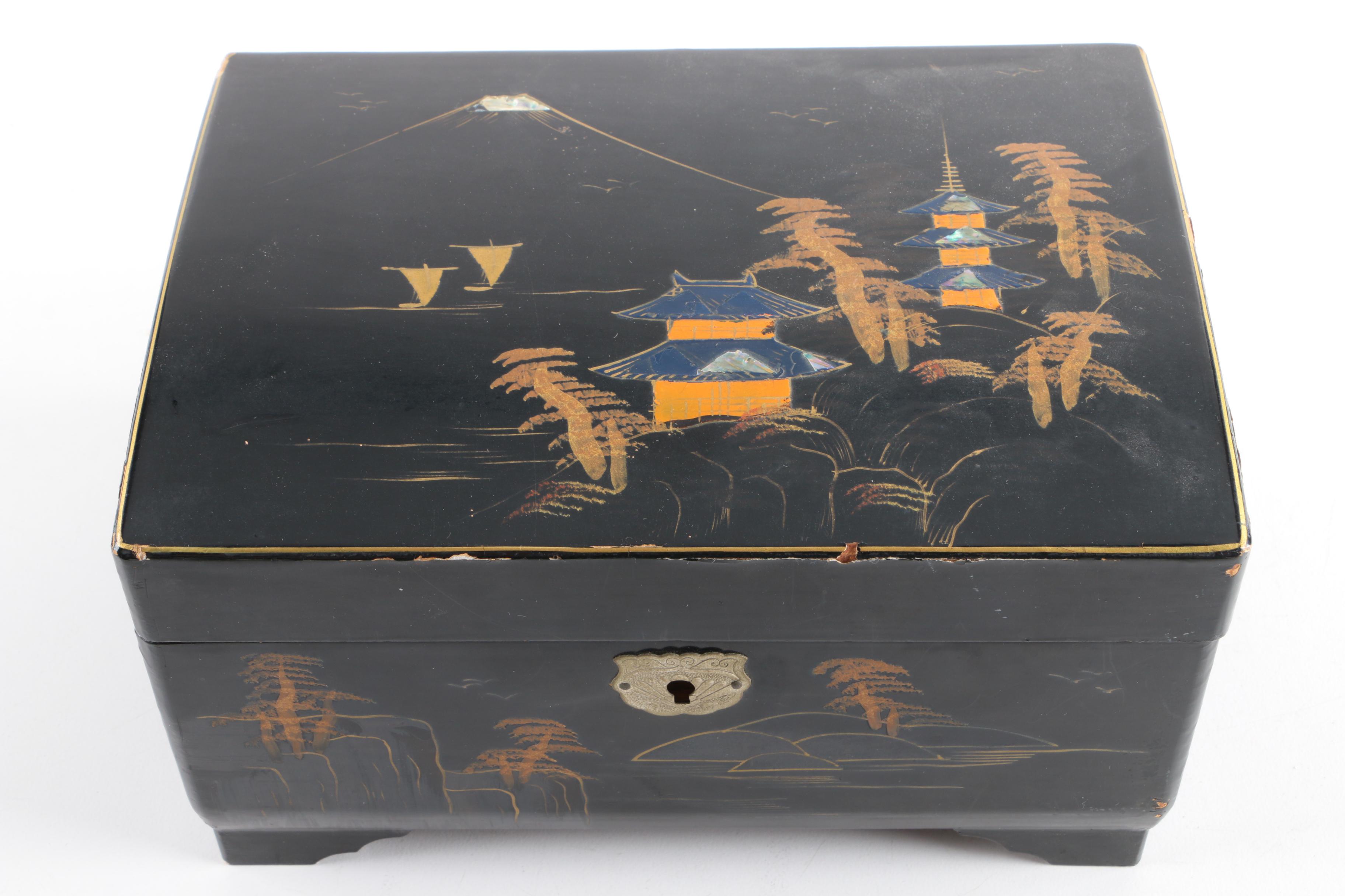 Vintage M.M Japanese Black Lacquer Musical Jewelry Box