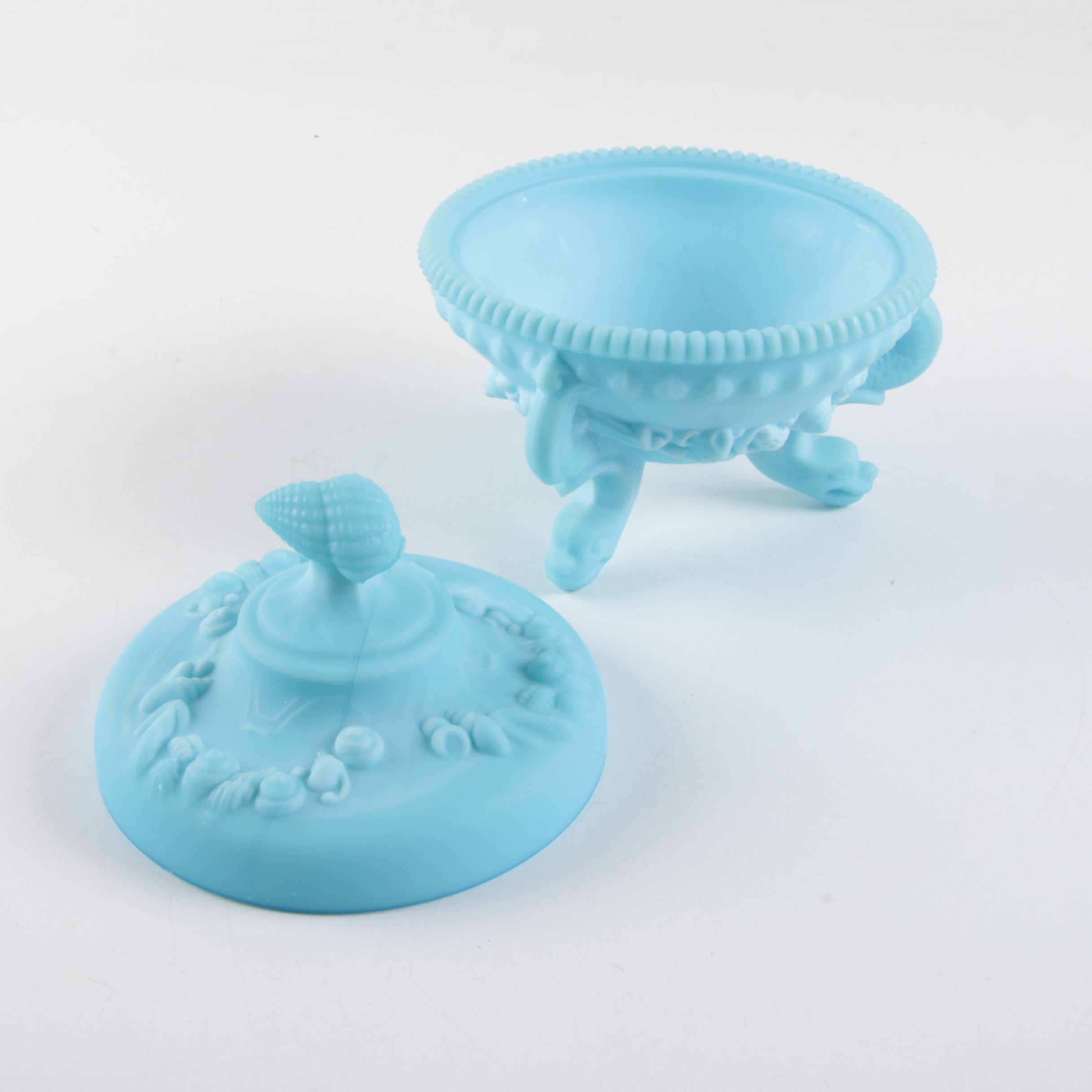 Vintage Westmoreland Dolphin Foot Argonaut Shell Blue Milk Glass Footed Bowl