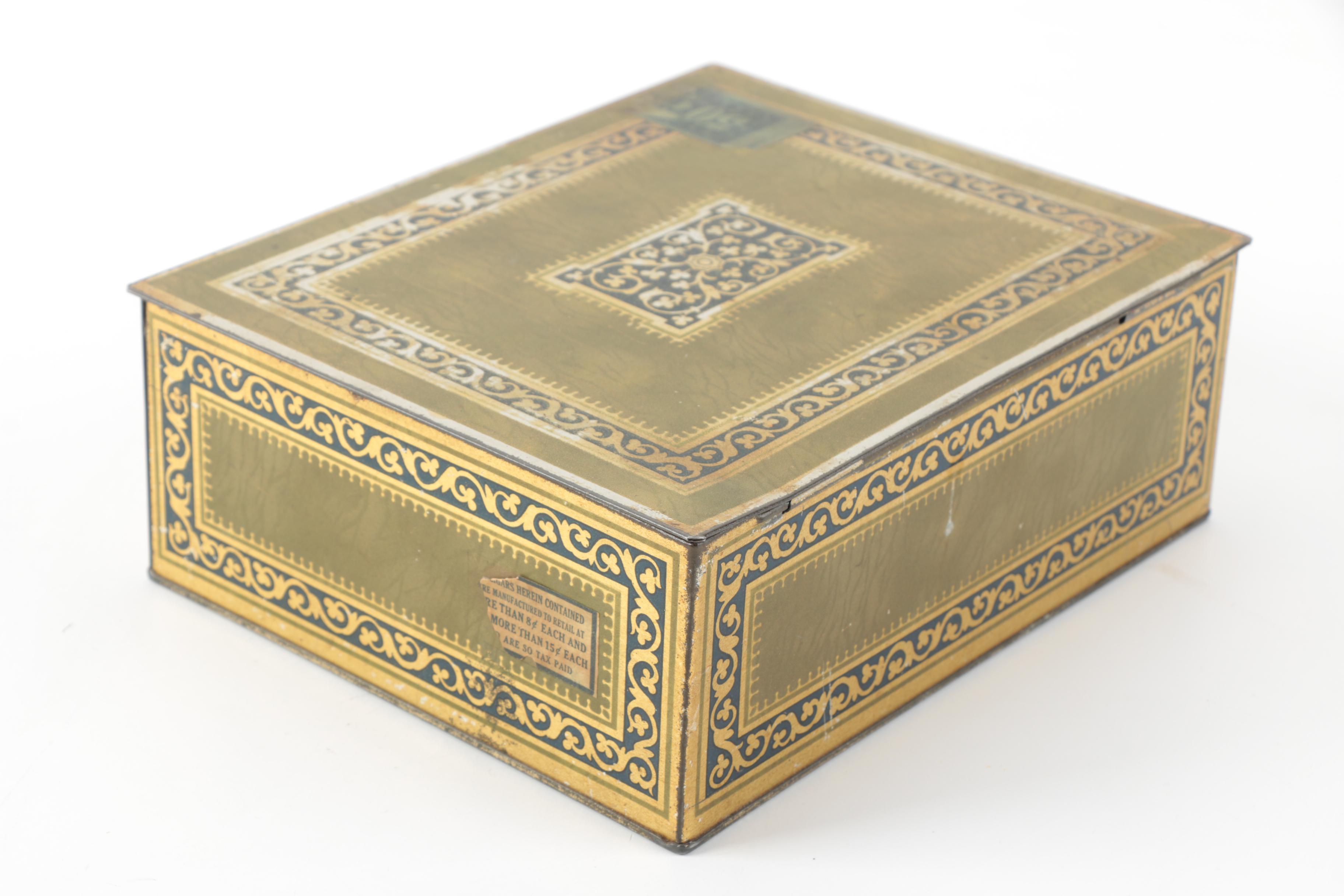 Vintage Robert Burns De Luxe Metal Cigar Box