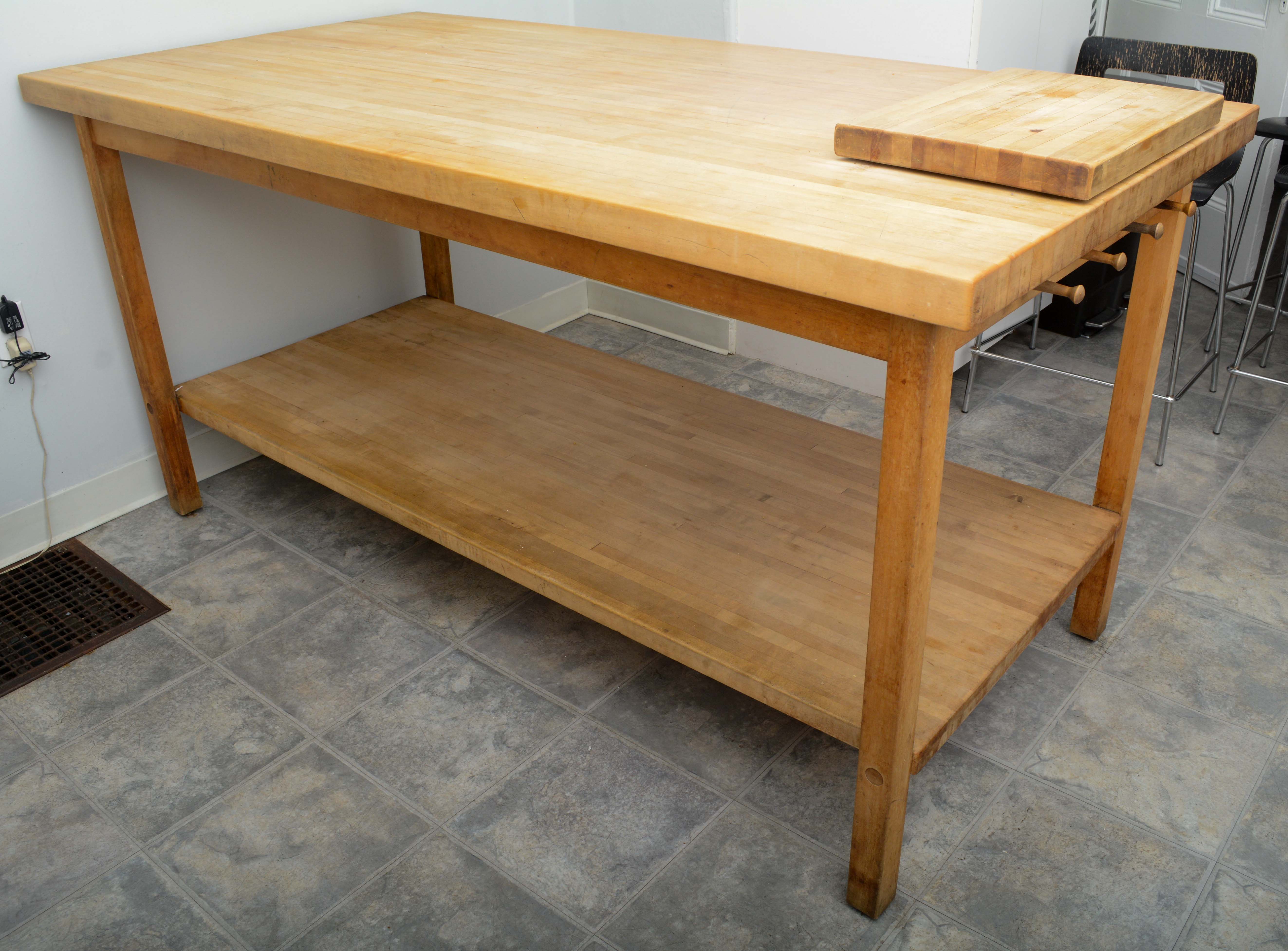 Eastern Butcher Block Farm Maple Table with Stools