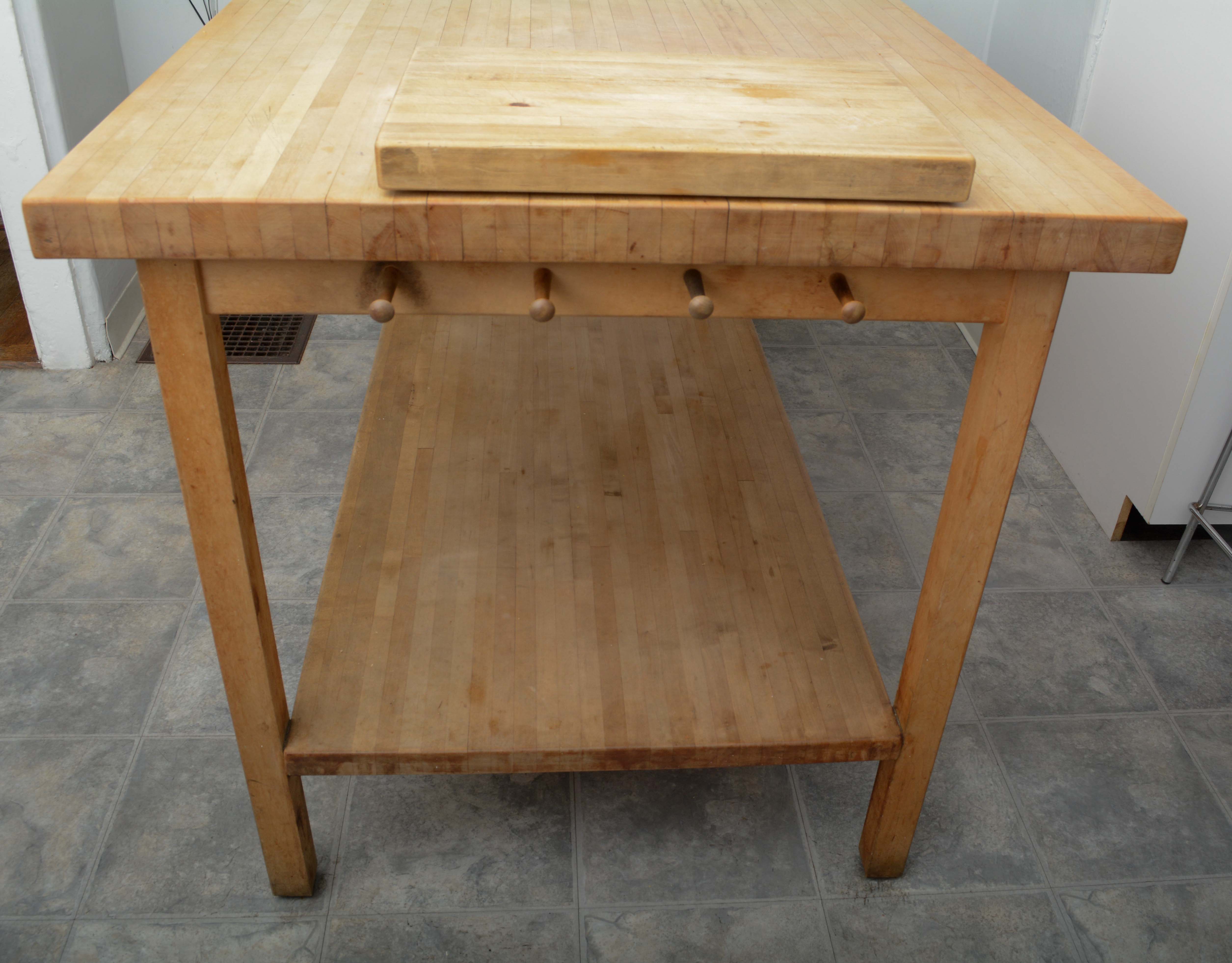 Eastern Butcher Block Farm Maple Table with Stools