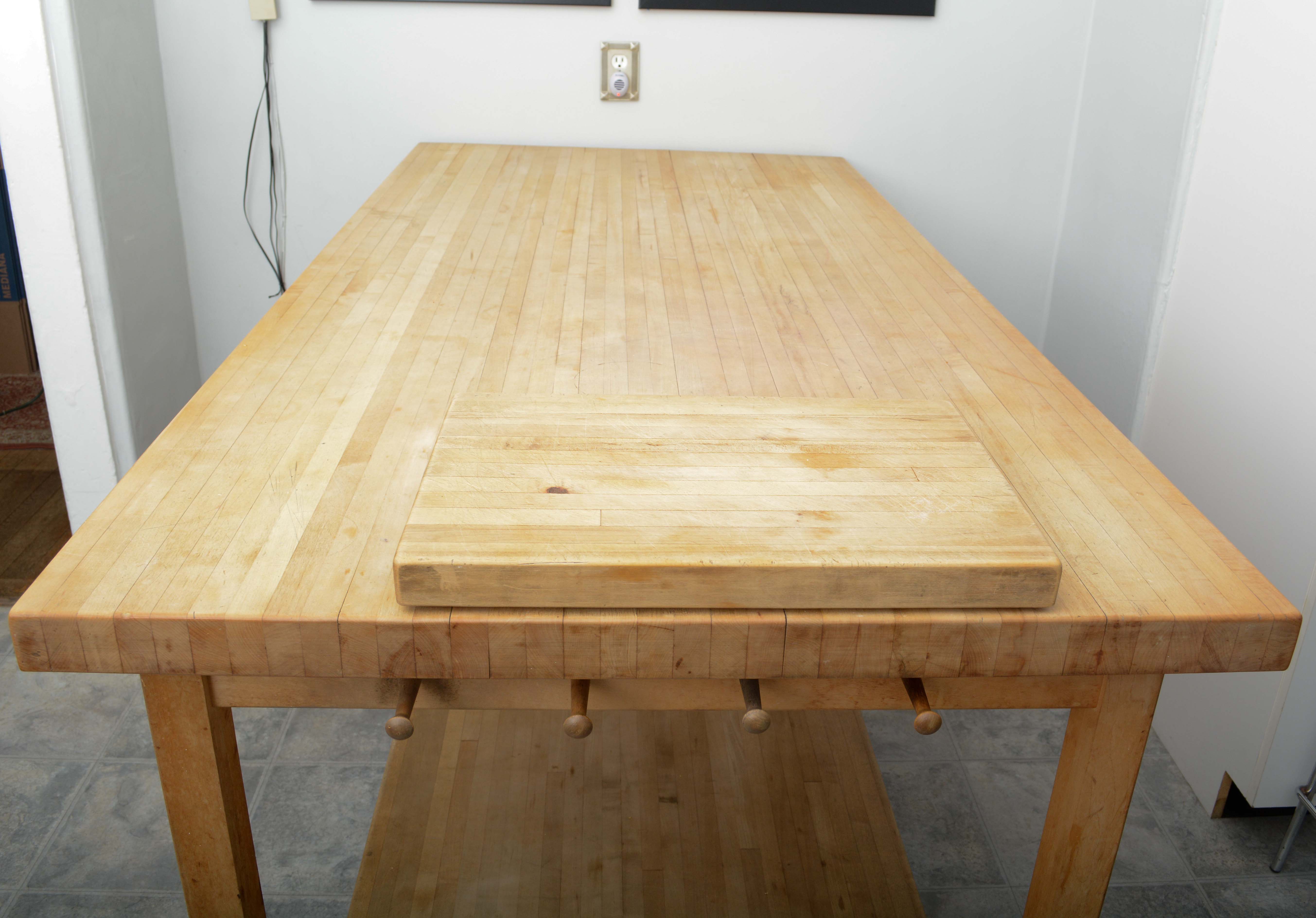 Eastern Butcher Block Farm Maple Table with Stools