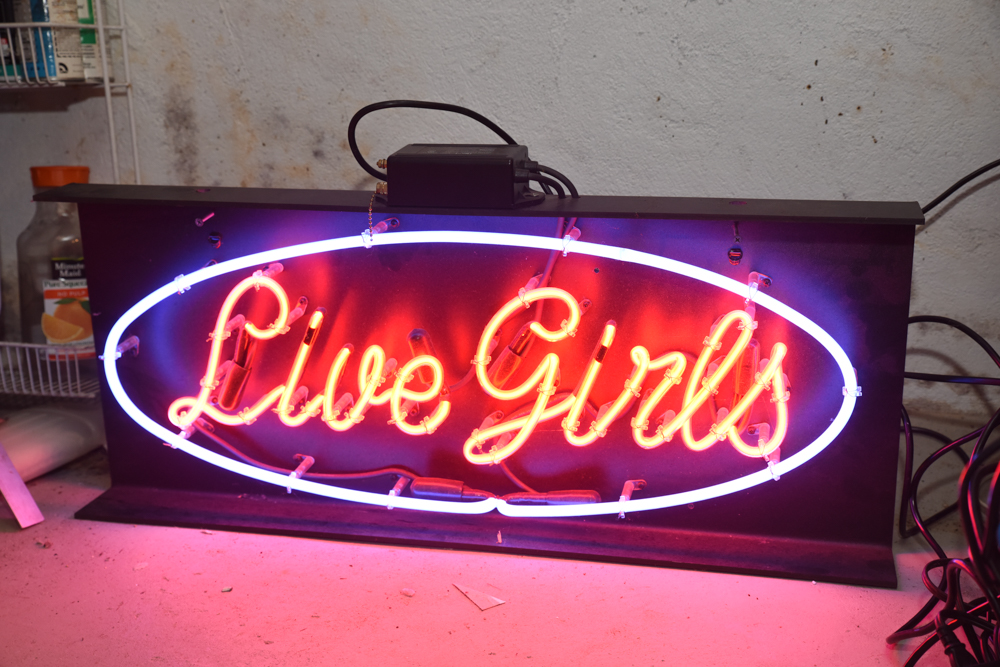 "Live Girls" Neon Sign