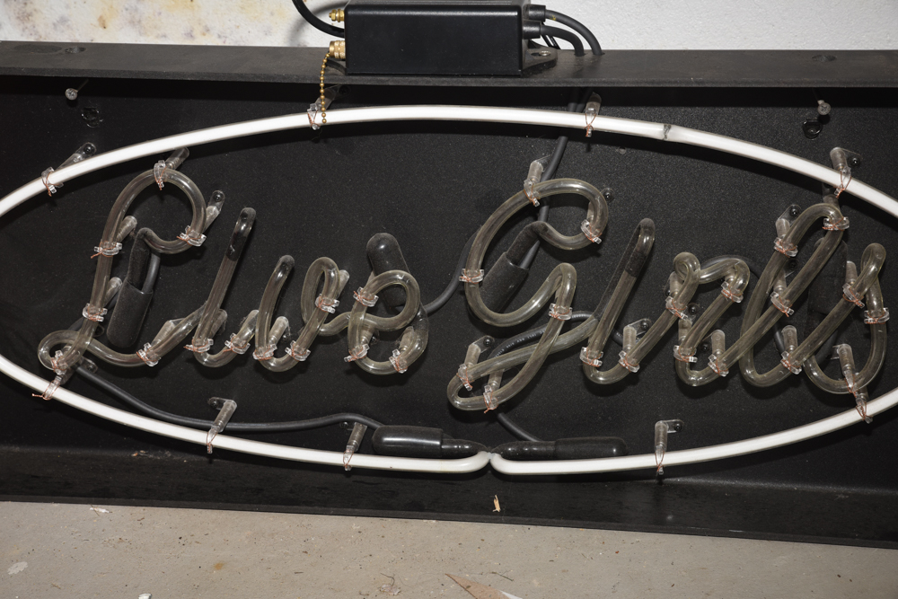 "Live Girls" Neon Sign