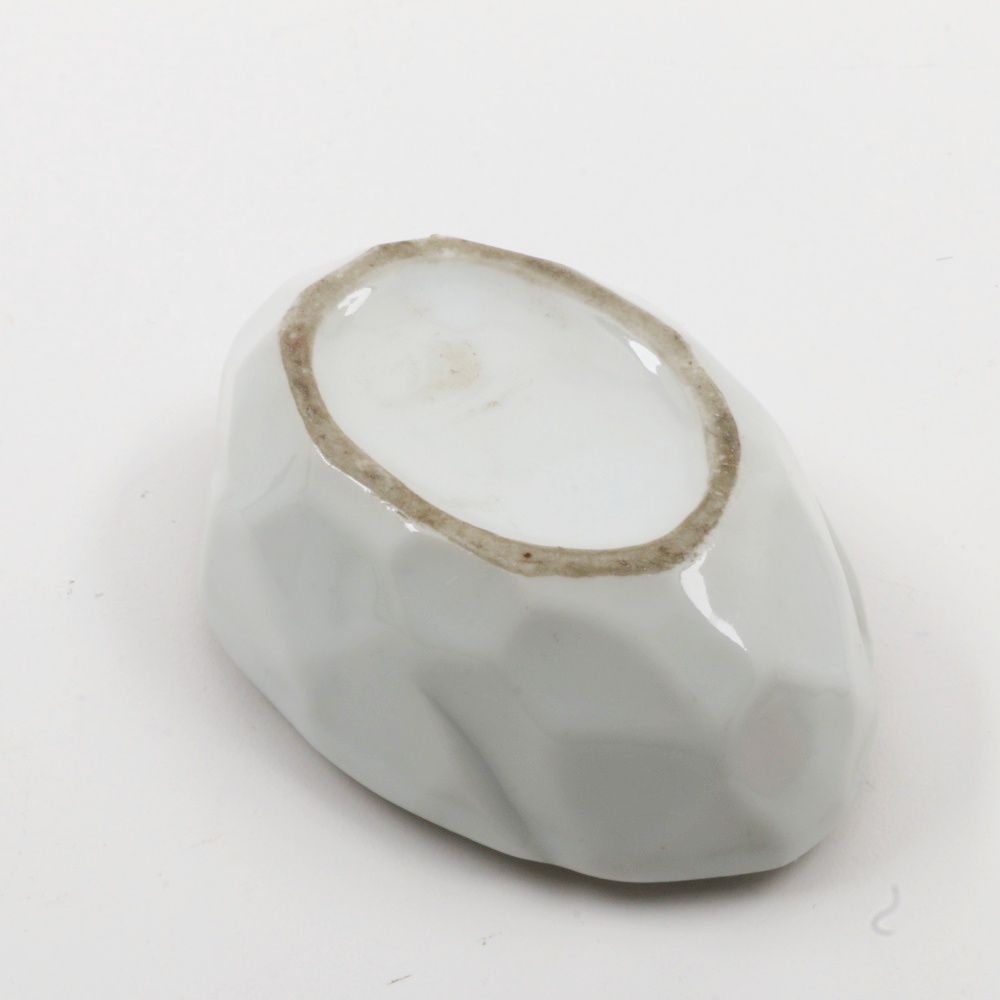 Antique Japanese Porcelain Crane-Shape Kogo Incense Box