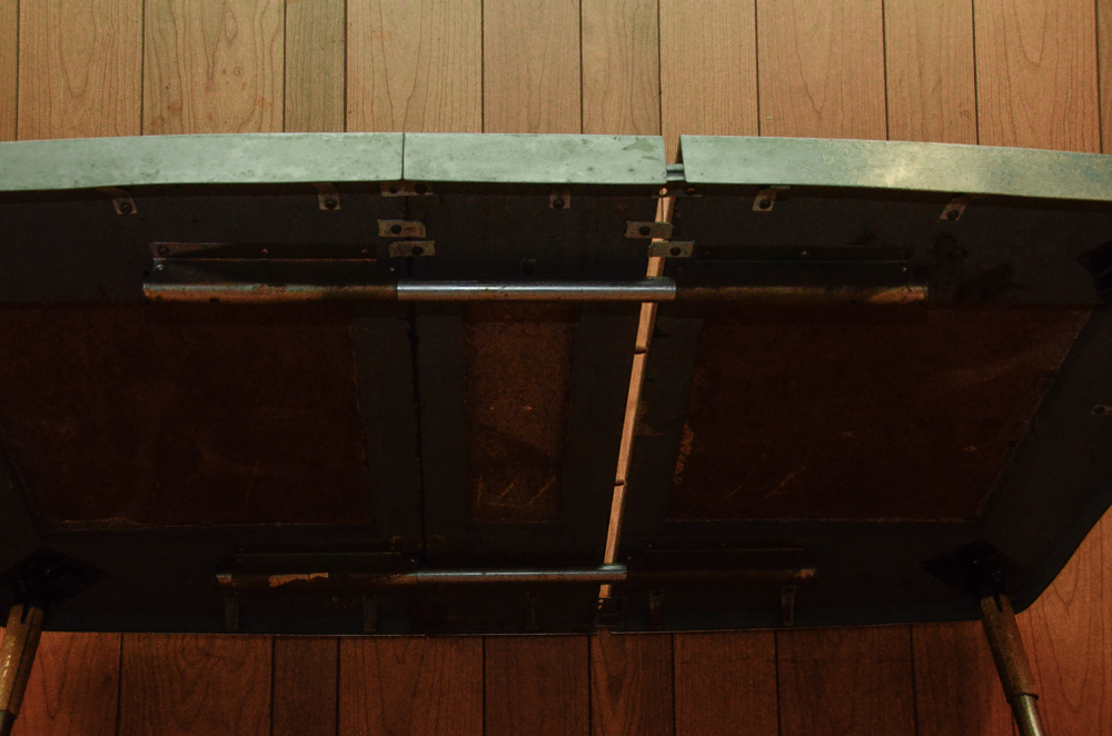 Mid Century Modern Table and Chairs