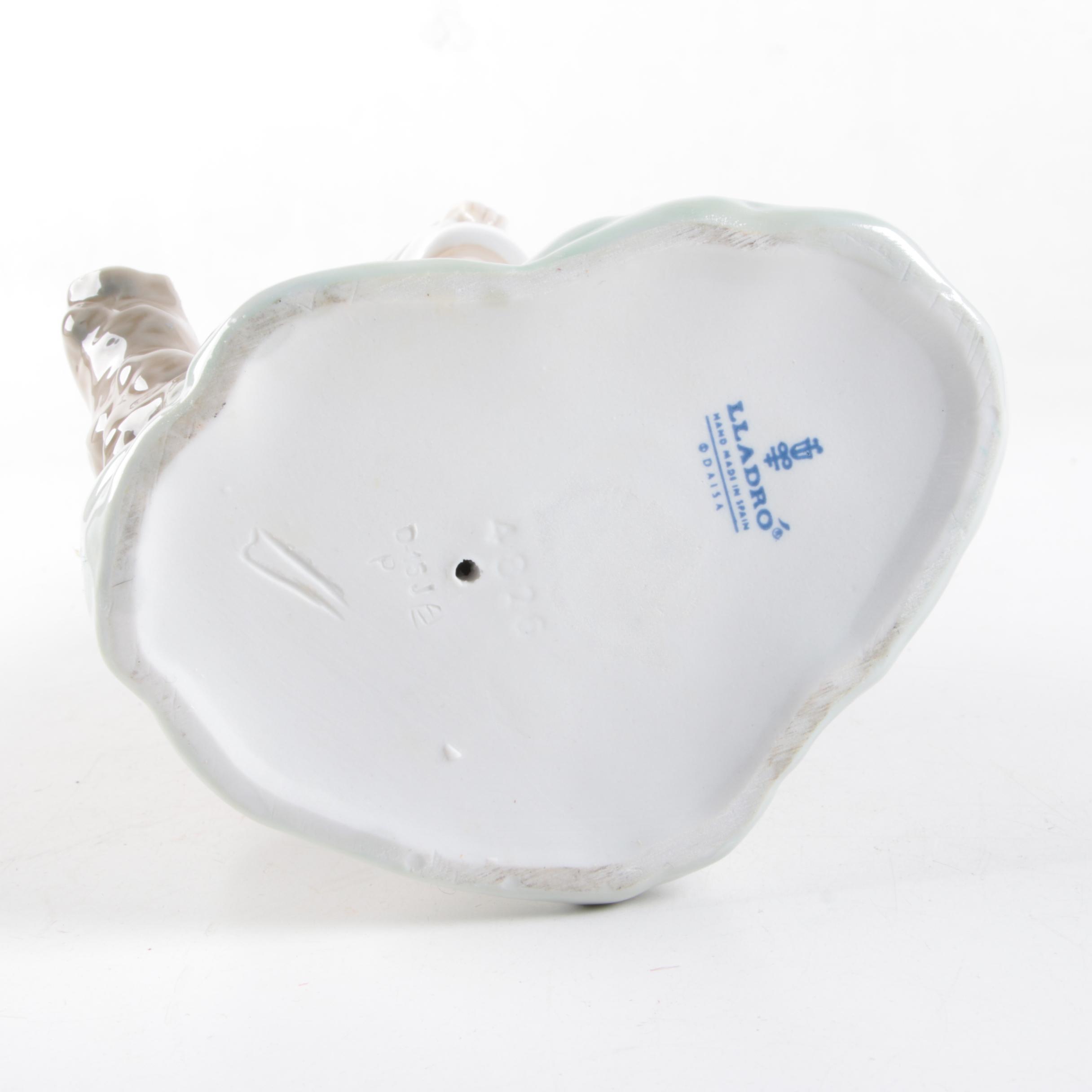 Lladró "Rabbit's Food" Porcelain Figurine