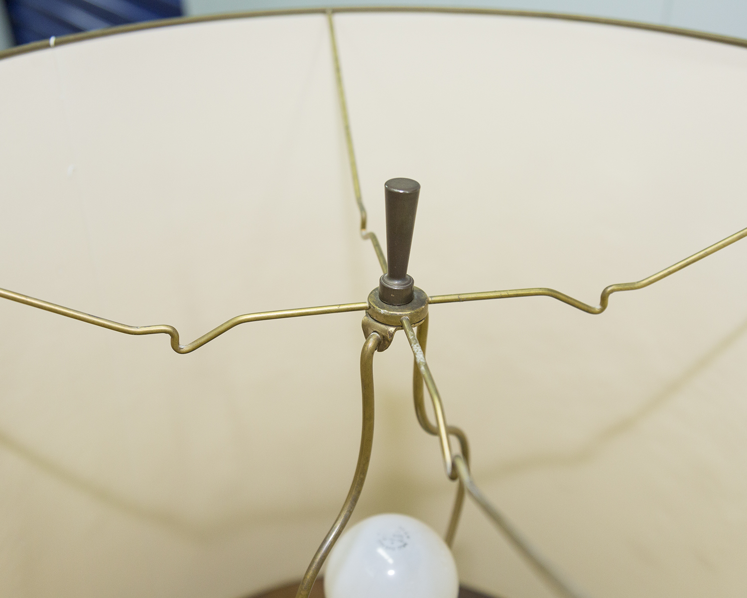 Mid Century Modern Ceramic Table Lamp