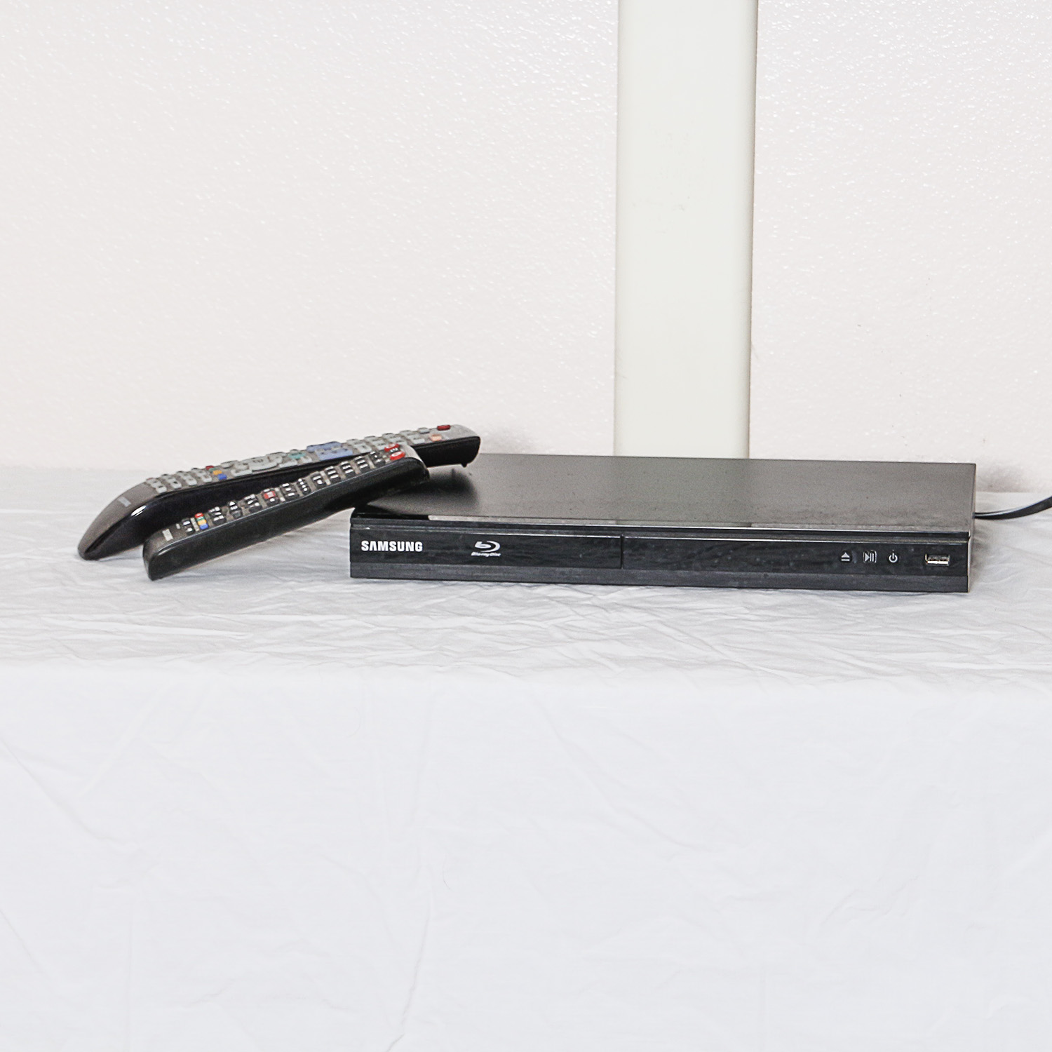 Samsung Sound Bar and Blu-Ray Player