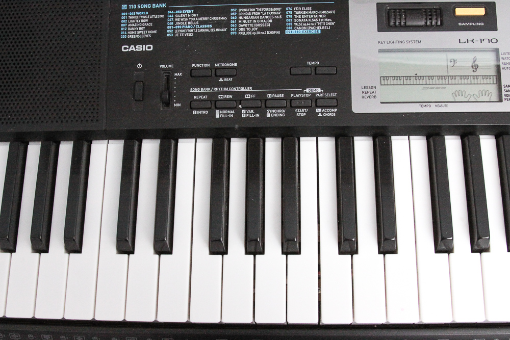 Casio LK-170 Keyboard and Stand
