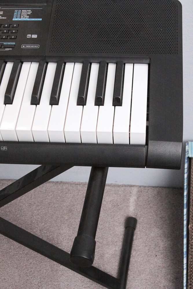 Casio LK-170 Keyboard and Stand